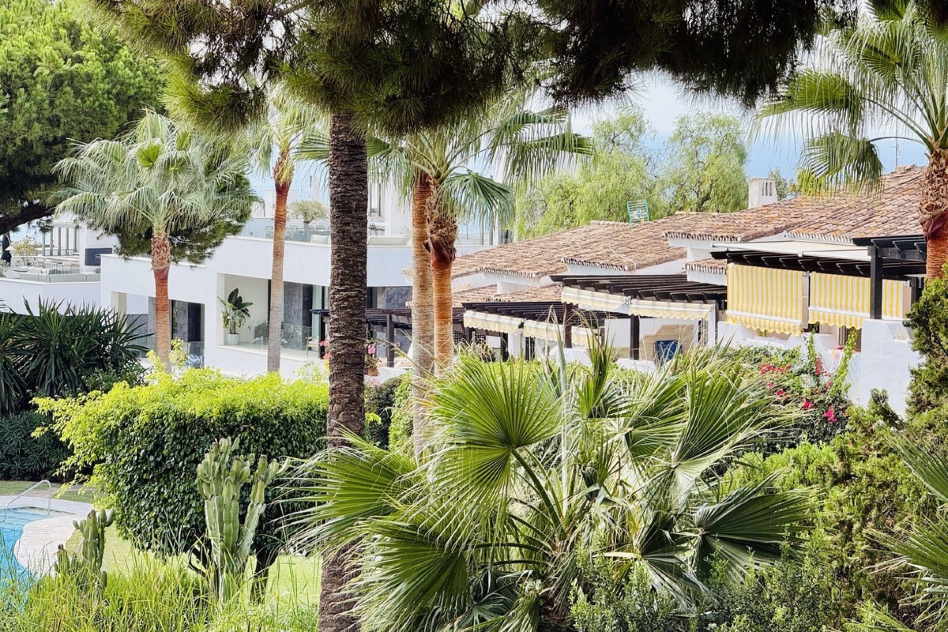 Resale - apartment - Marbella - Sierra Blanca