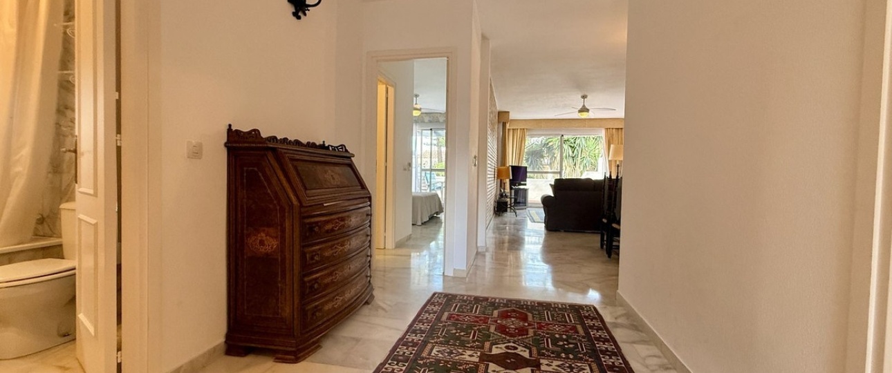 Resale - apartment - Marbella - Sierra Blanca