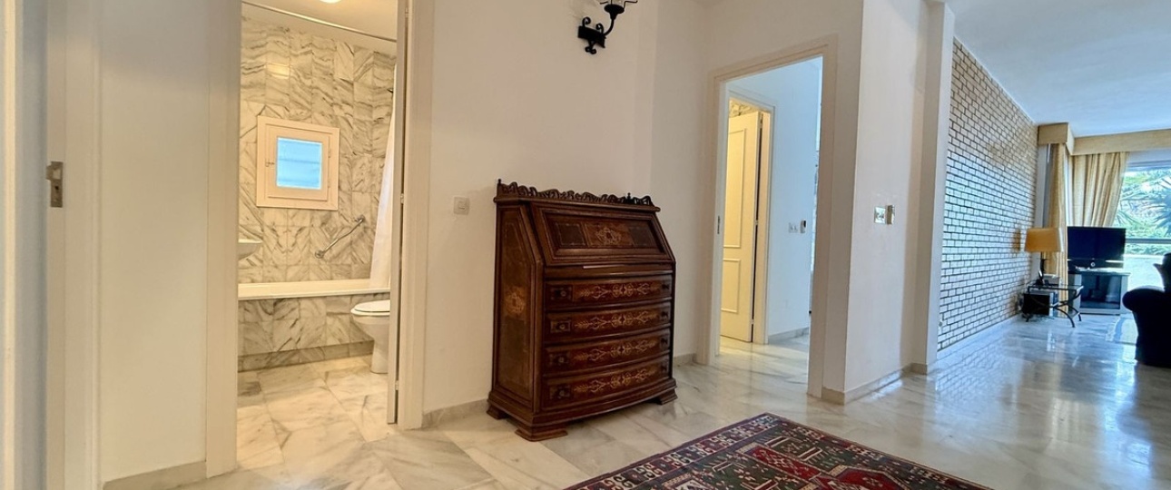 Resale - apartment - Marbella - Sierra Blanca
