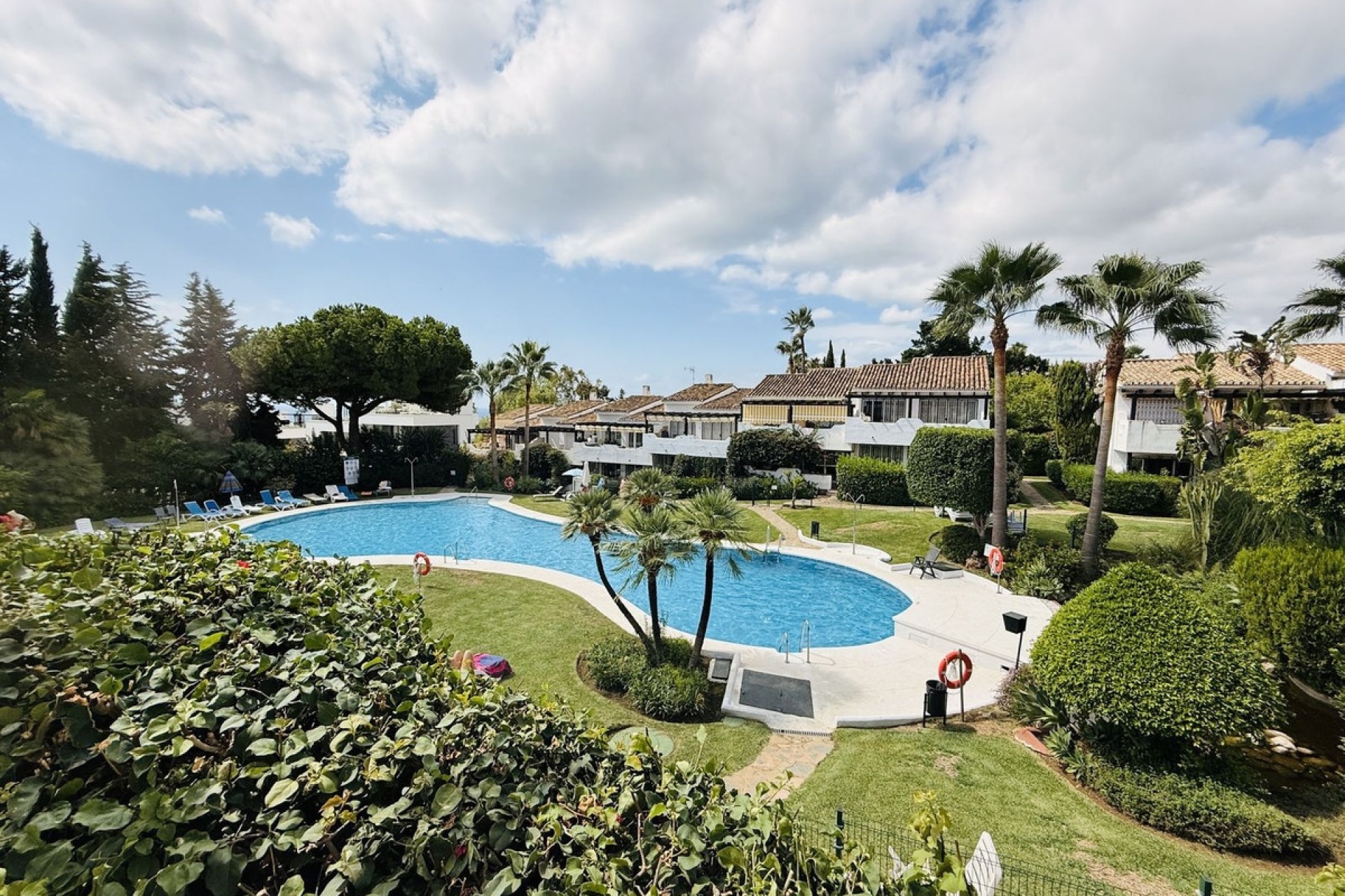 Resale - apartment - Marbella - Sierra Blanca