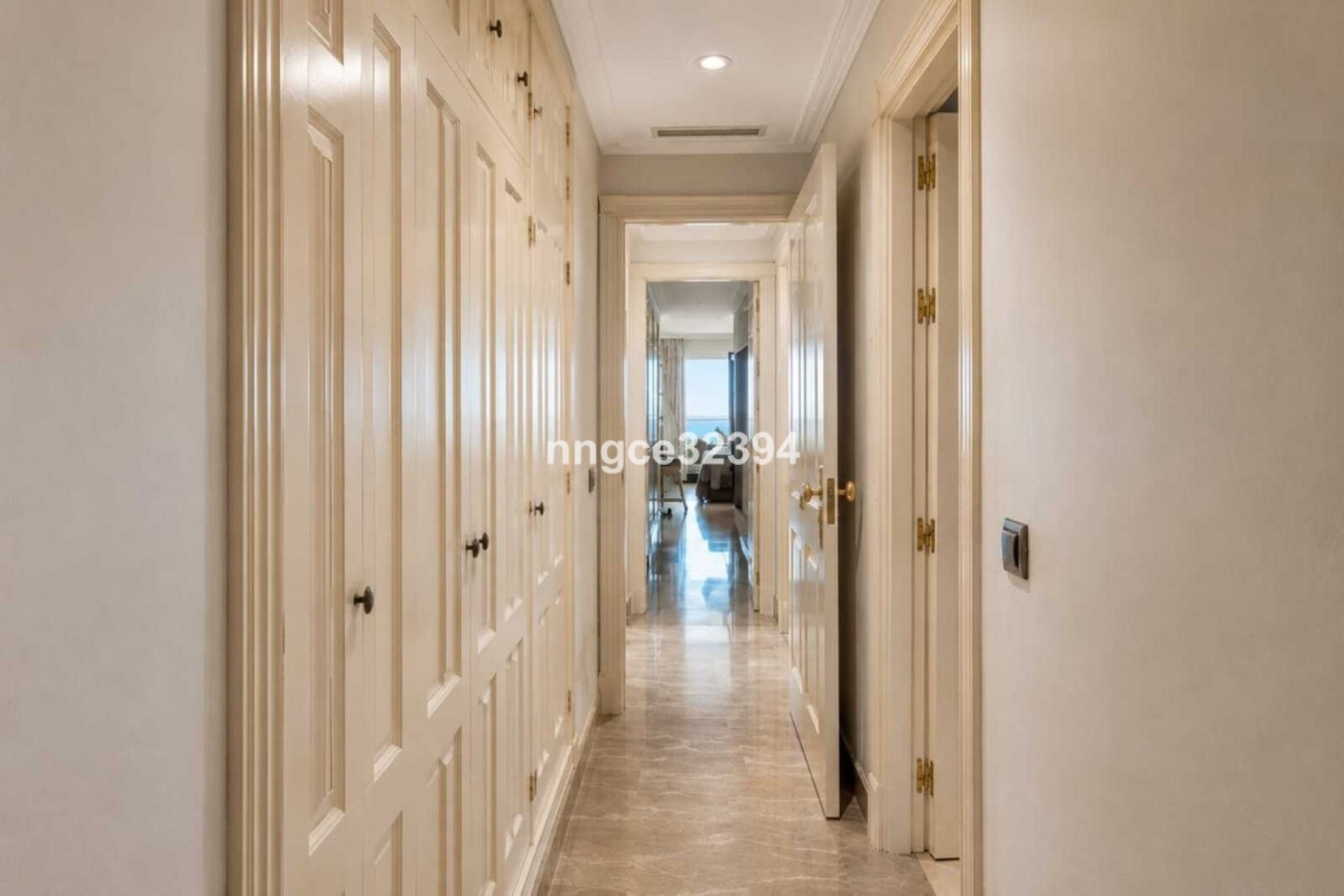 Resale - apartment - Marbella - Sierra Blanca