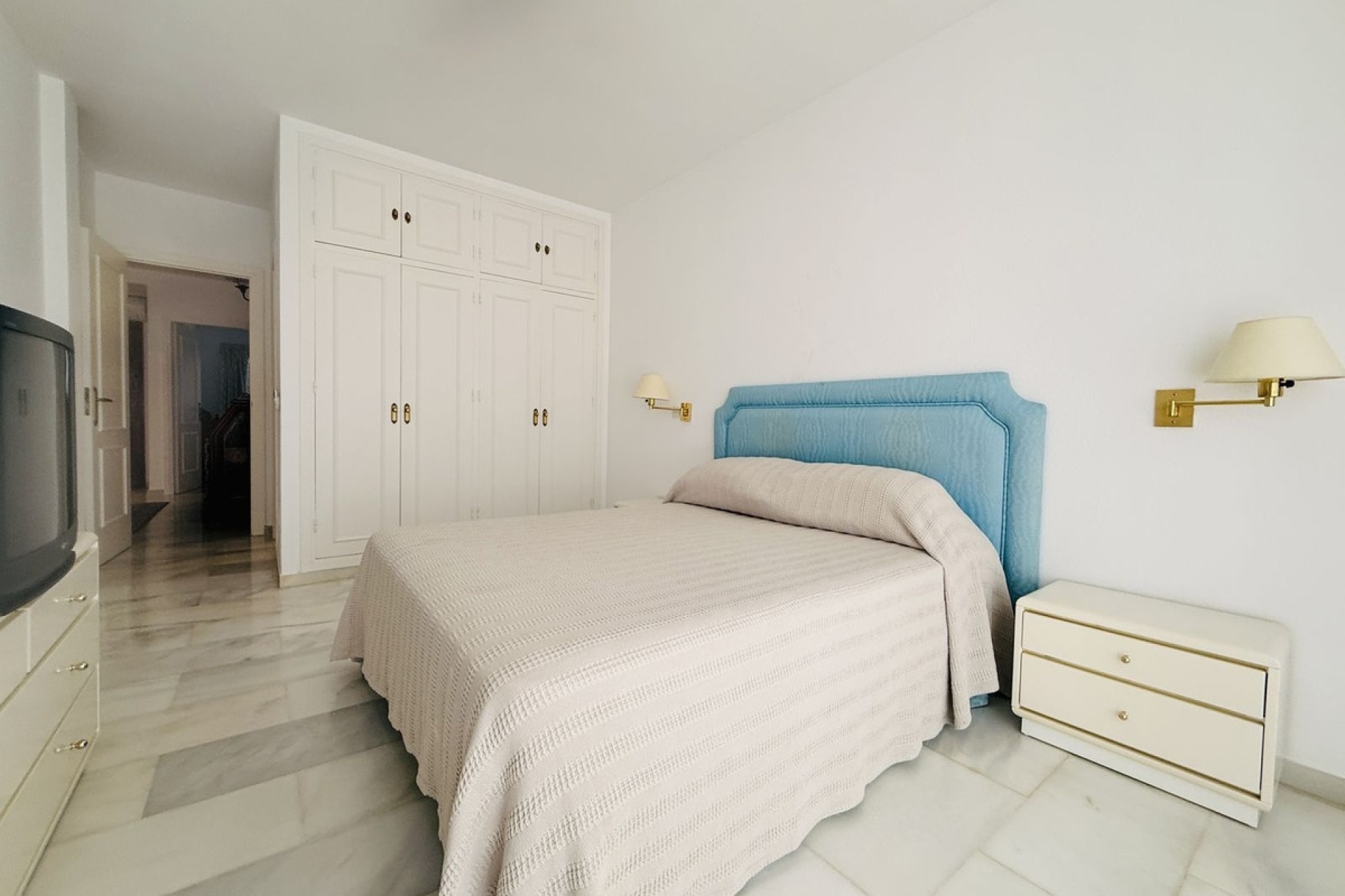 Resale - apartment - Marbella - Sierra Blanca