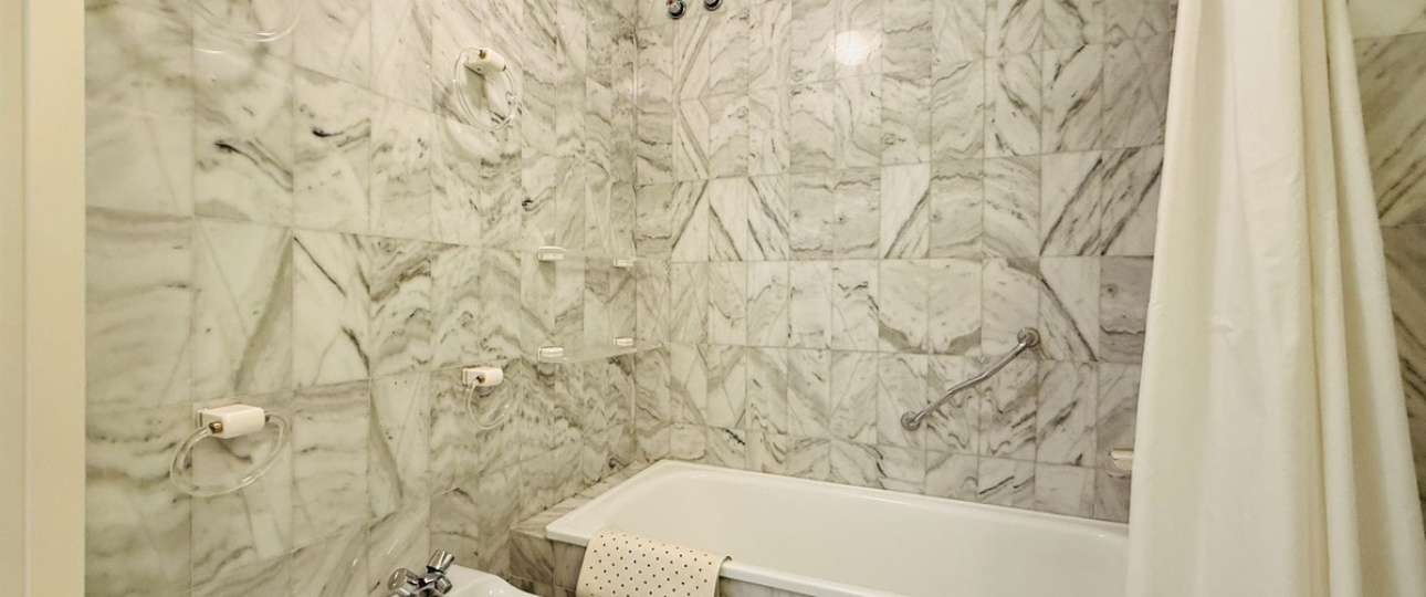 Resale - apartment - Marbella - Sierra Blanca