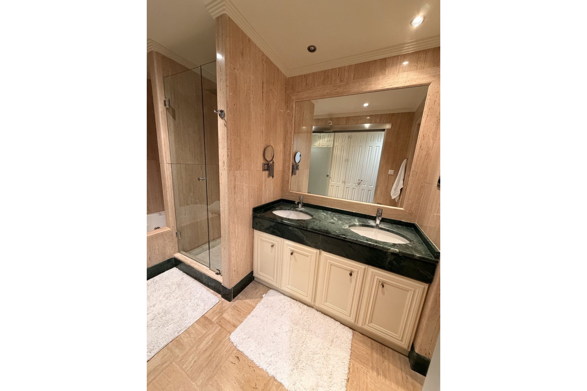 Resale - apartment - Marbella - Sierra Blanca