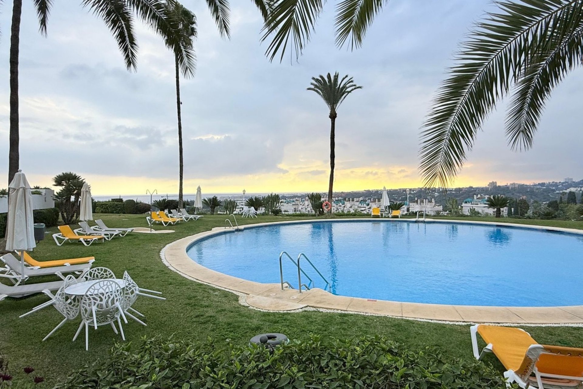 Resale - apartment - Marbella - The Golden Mile