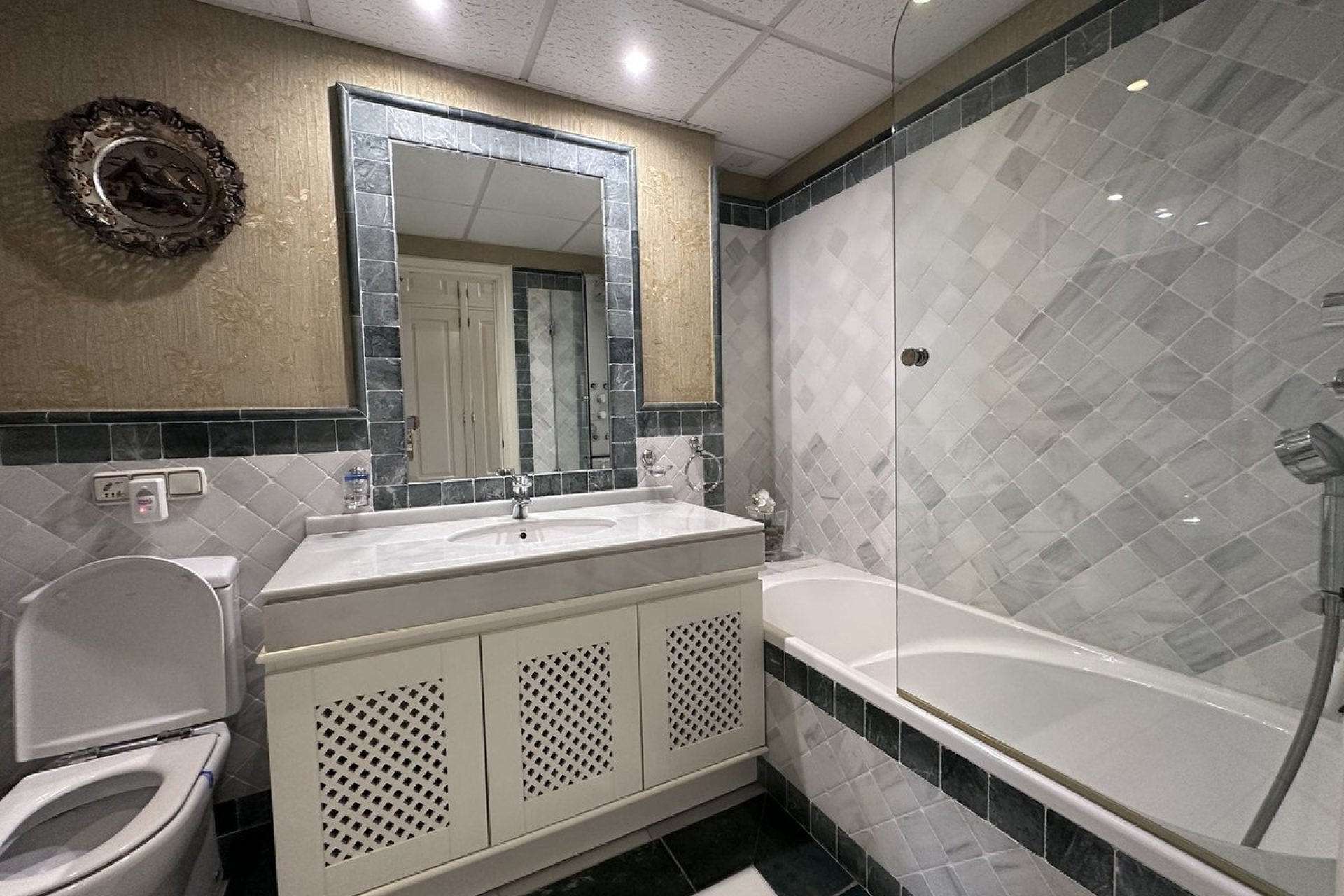Resale - apartment - Marbella - The Golden Mile