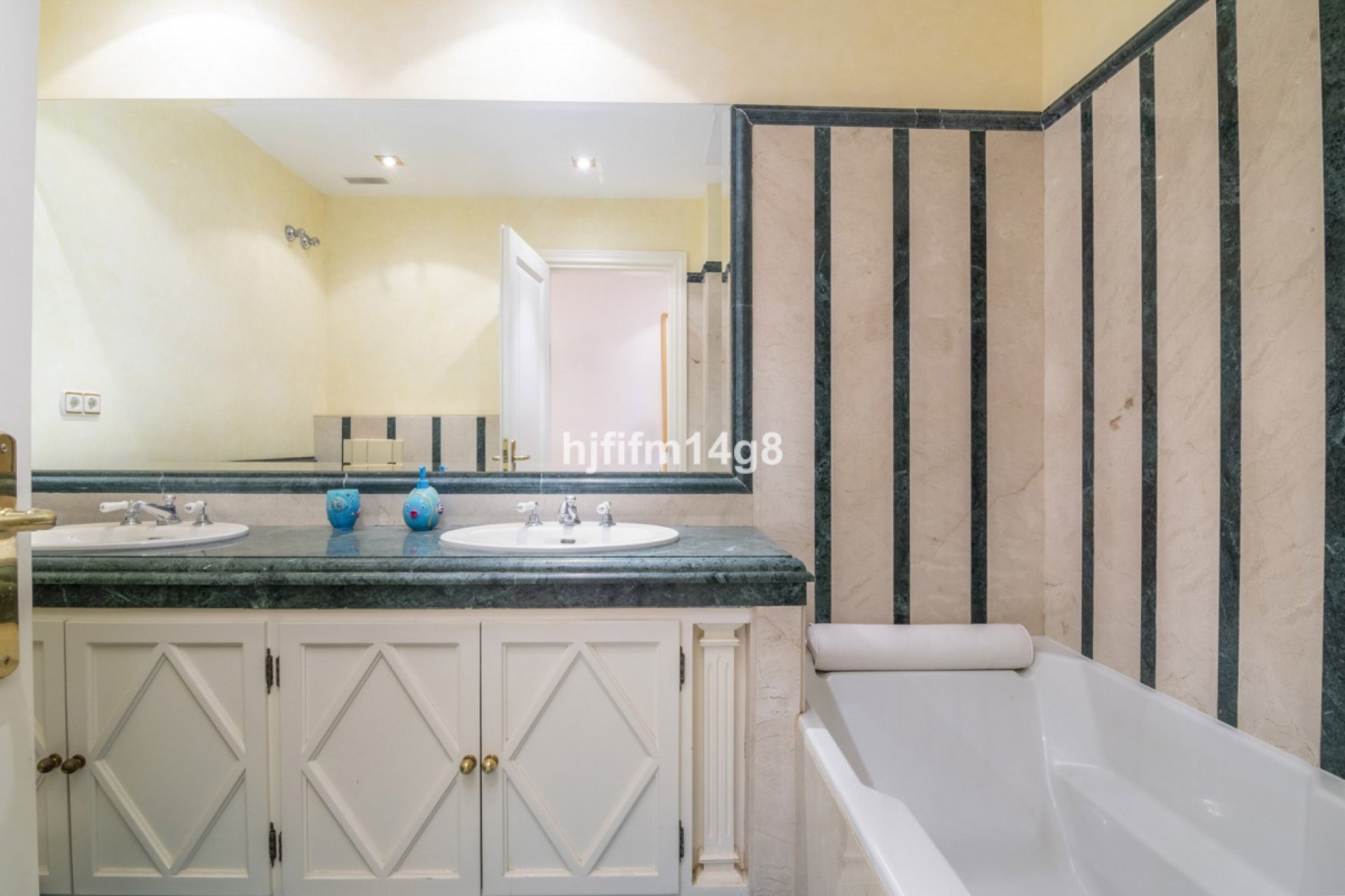 Resale - apartment - Marbella - The Golden Mile