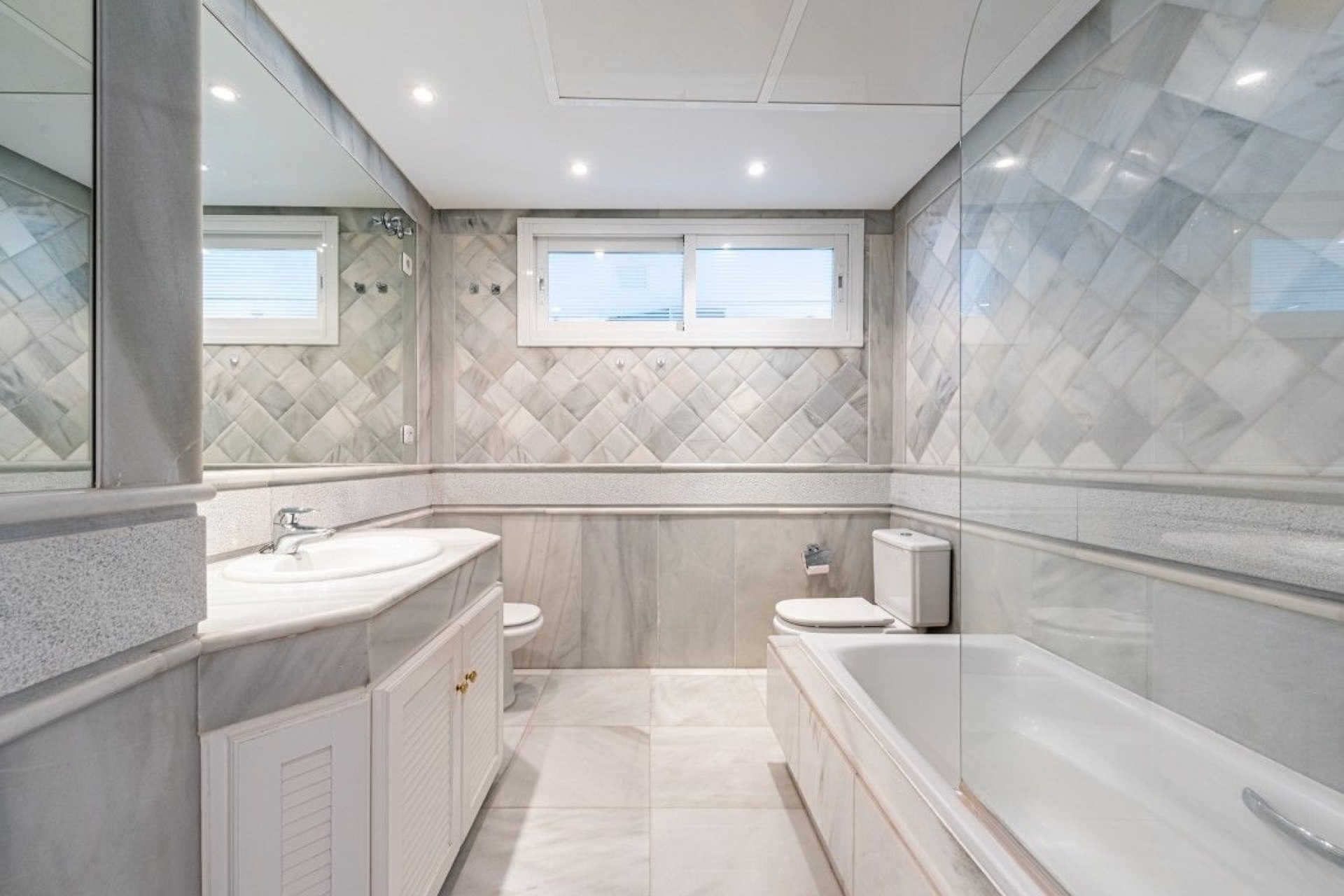 Resale - apartment - Marbella - The Golden Mile