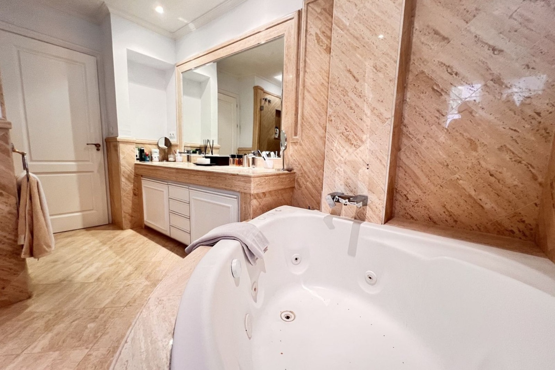 Resale - apartment - Marbella - The Golden Mile