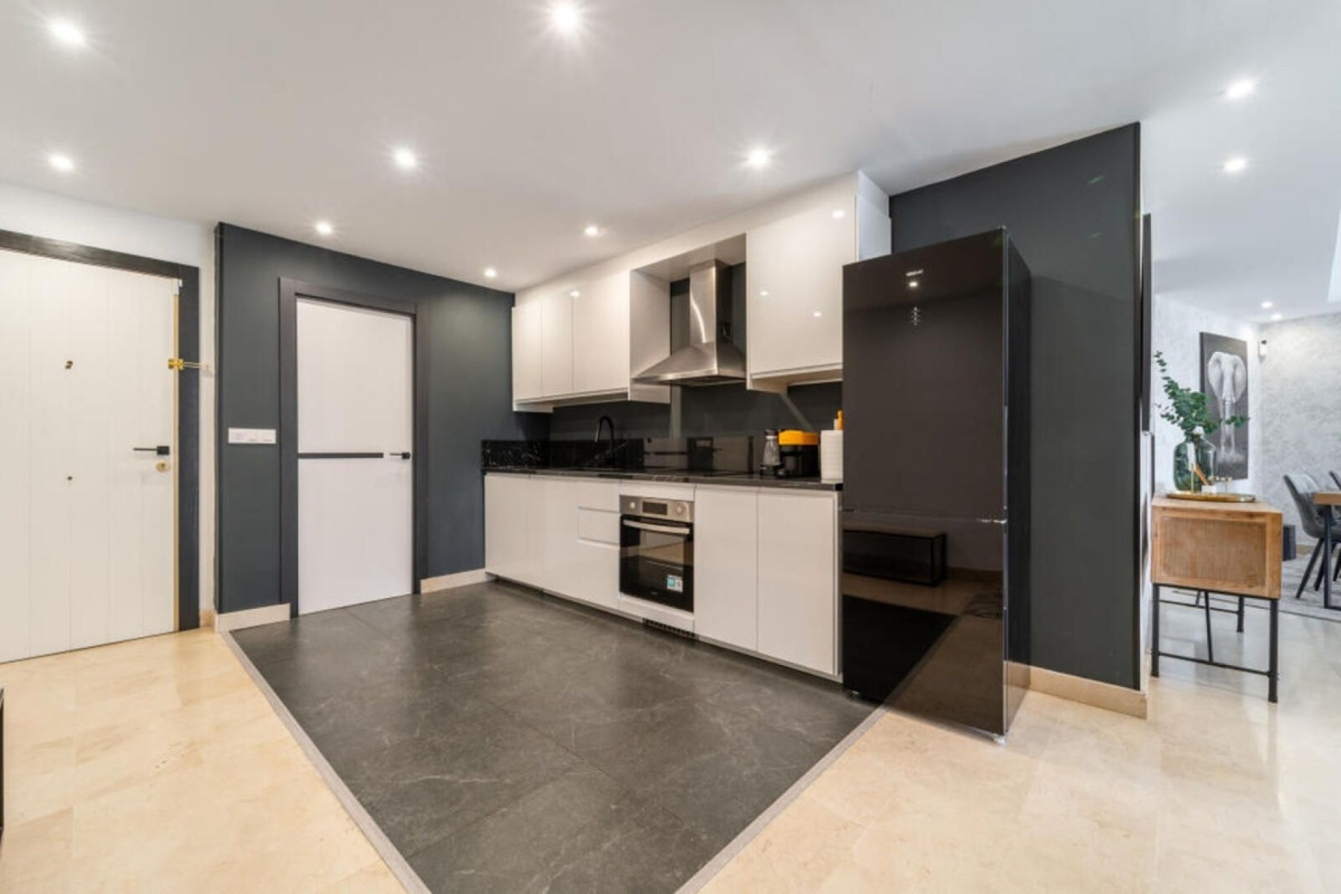 Resale - apartment - Marbella - The Golden Mile