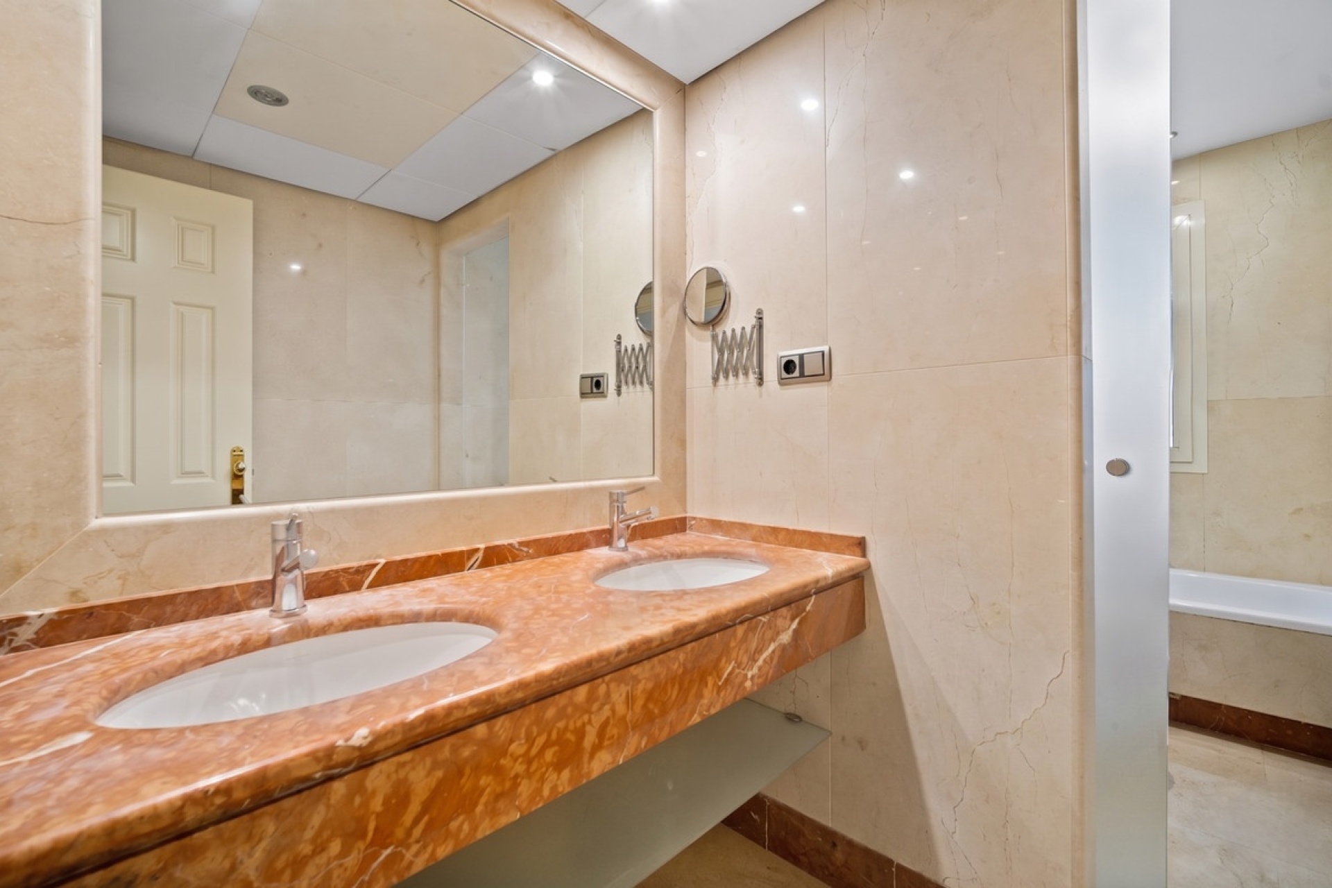 Resale - apartment - Marbella - The Golden Mile