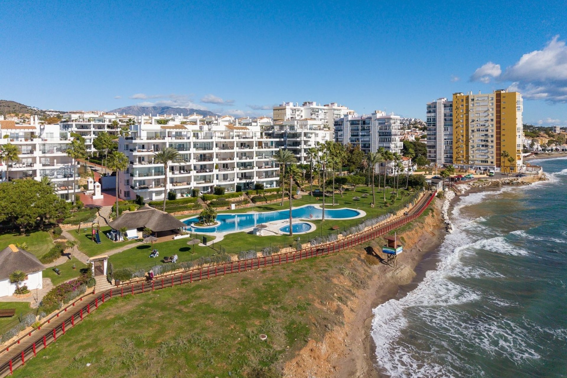 Resale - apartment - Mijas - Calahonda