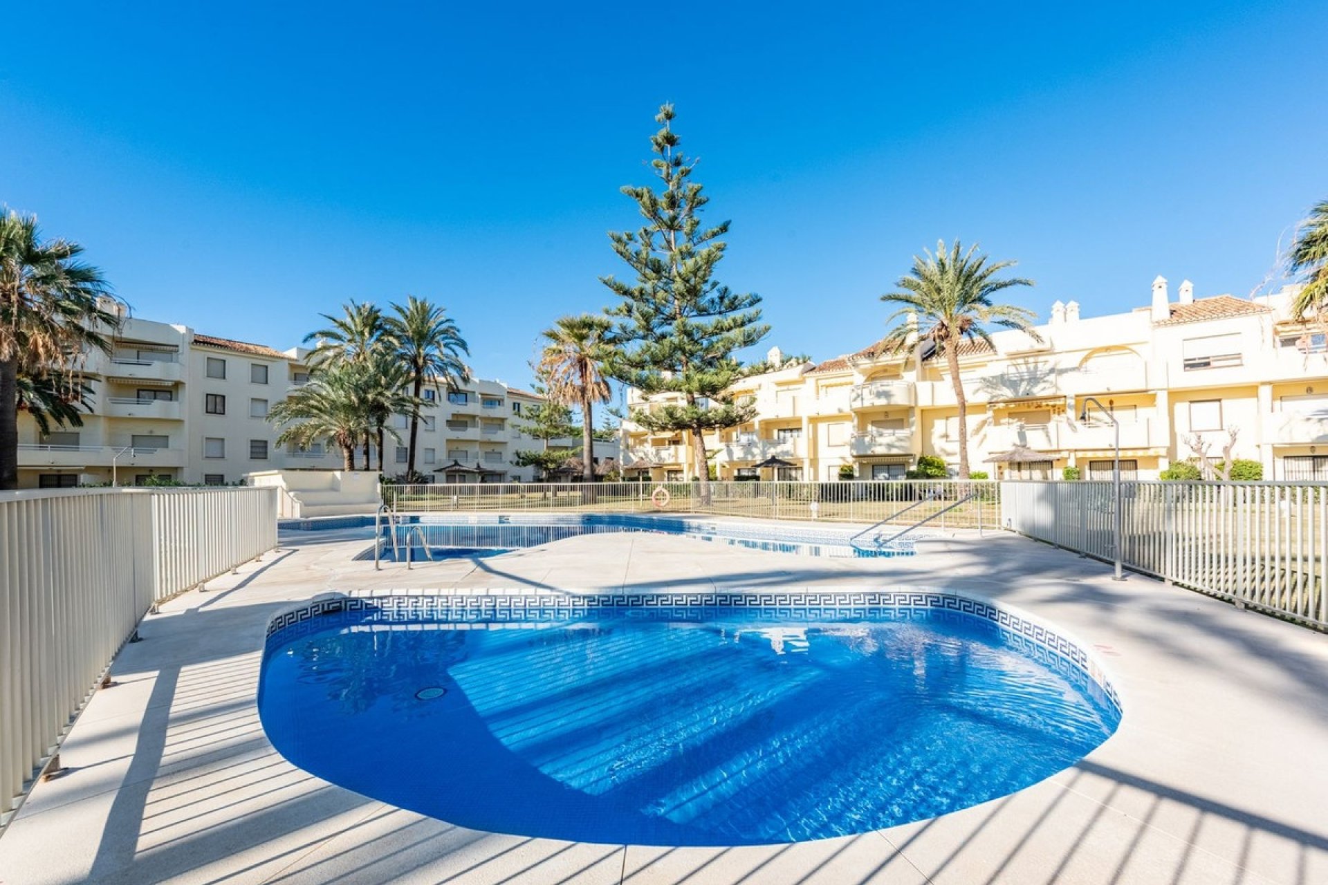 Resale - apartment - Mijas - La Cala de Mijas