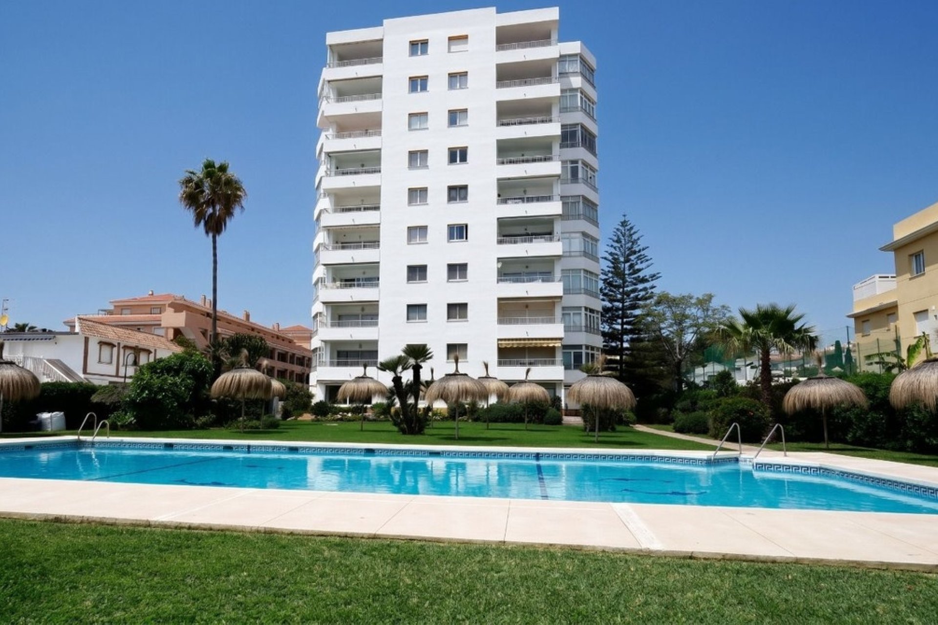 Resale - apartment - Mijas - La Cala de Mijas