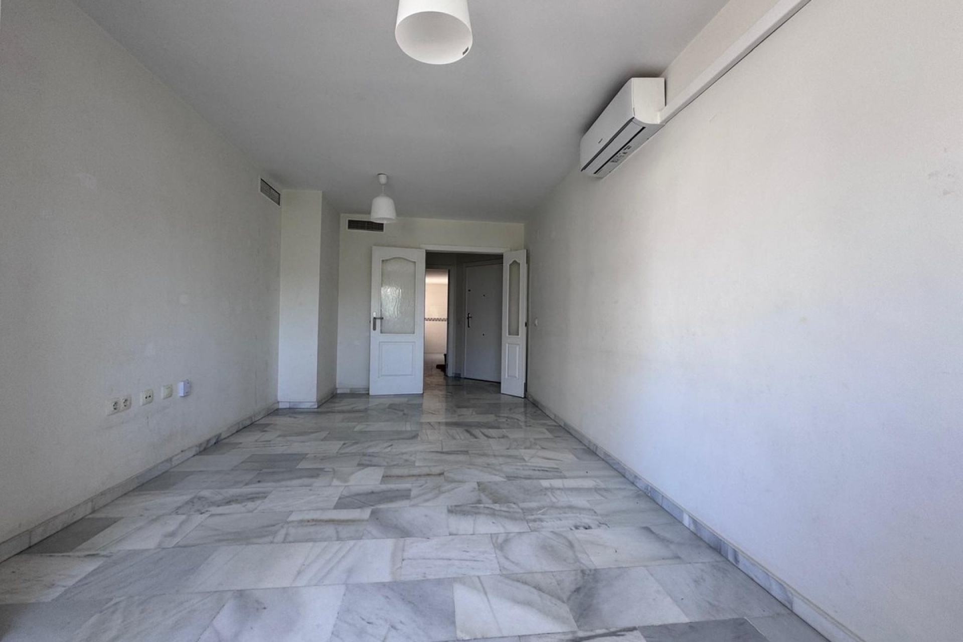 Resale - apartment - Mijas - Las Lagunas