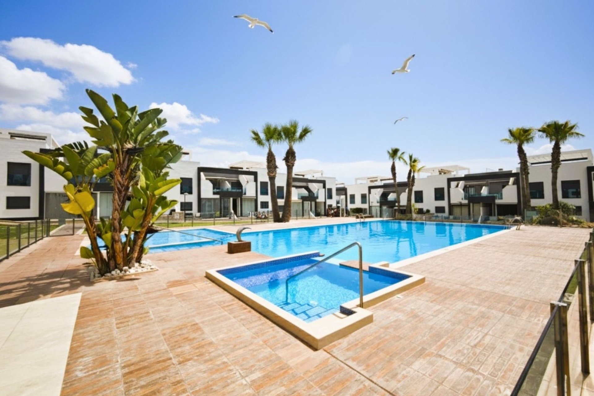 Resale - apartment - Orihuela - La Zenia