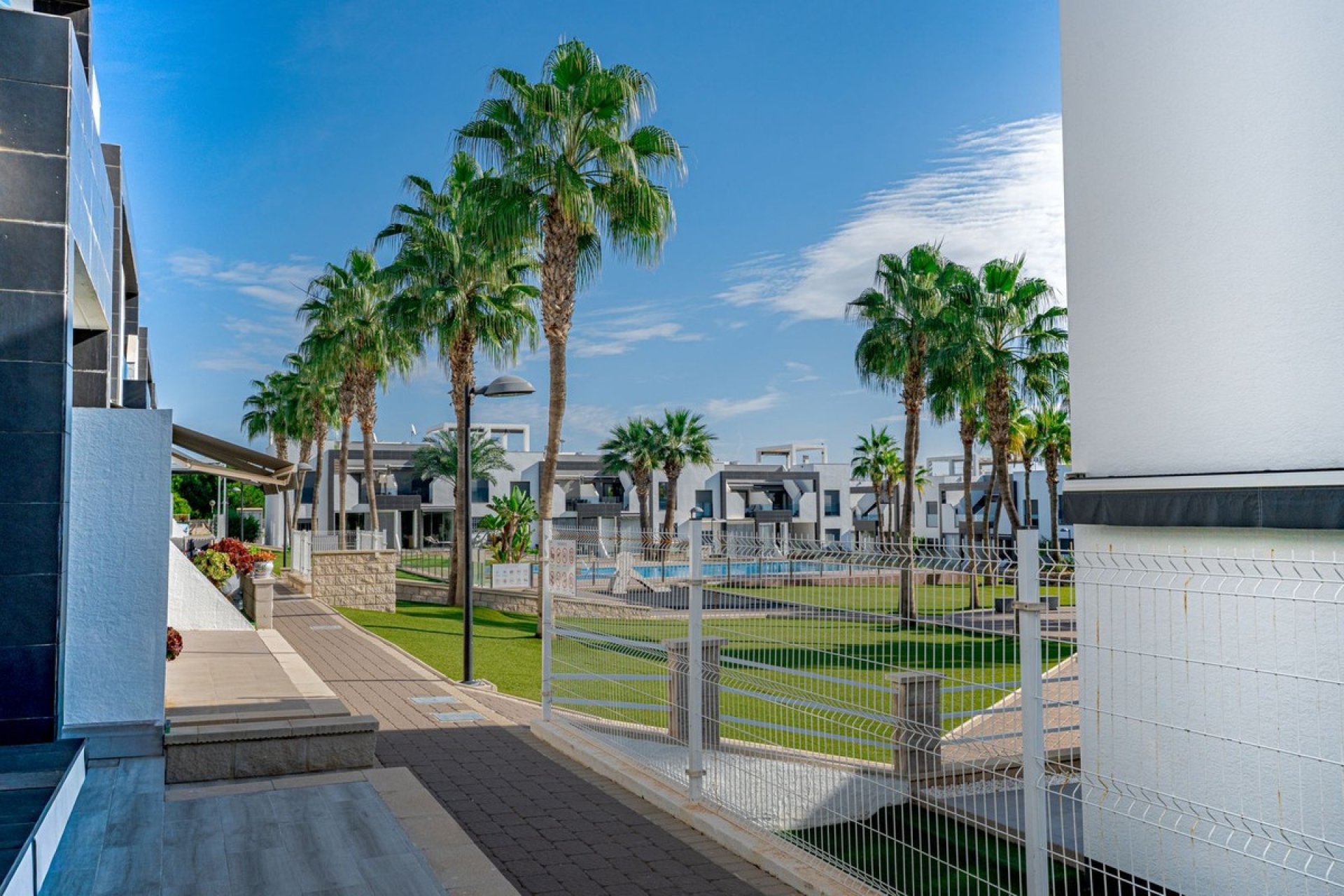 Resale - apartment - Orihuela - La Zenia