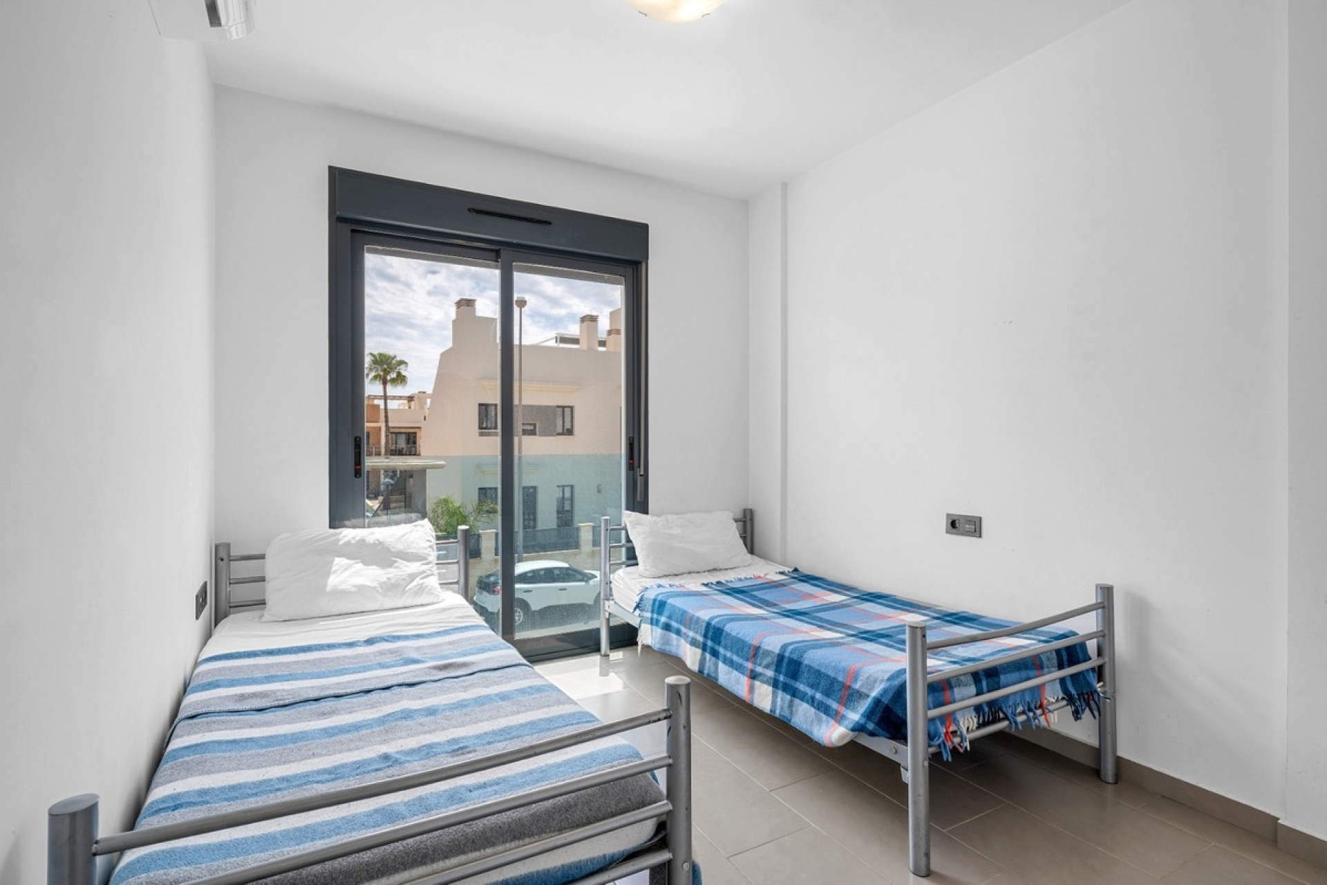 Resale - apartment - Orihuela - La Zenia