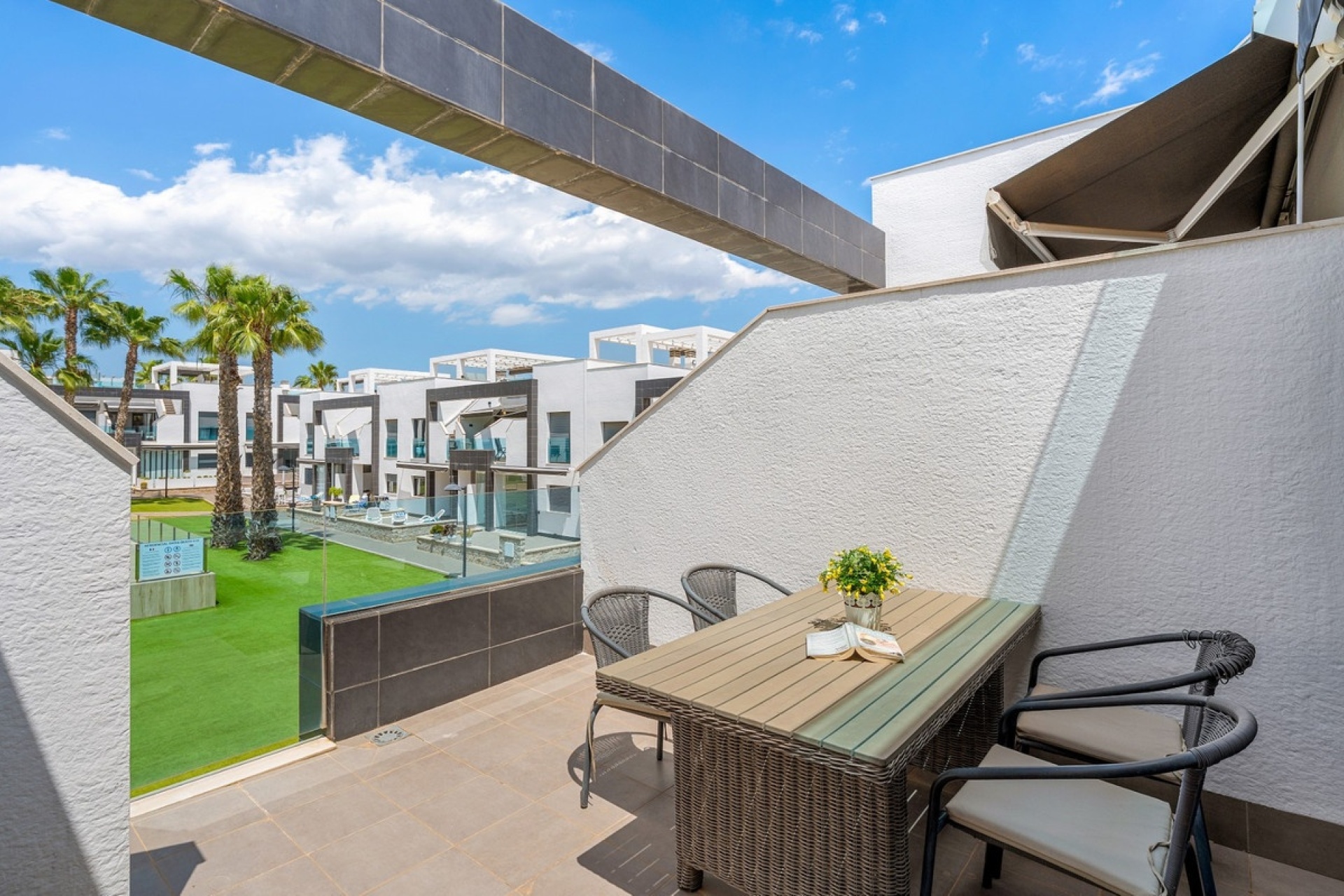 Resale - apartment - Orihuela - La Zenia