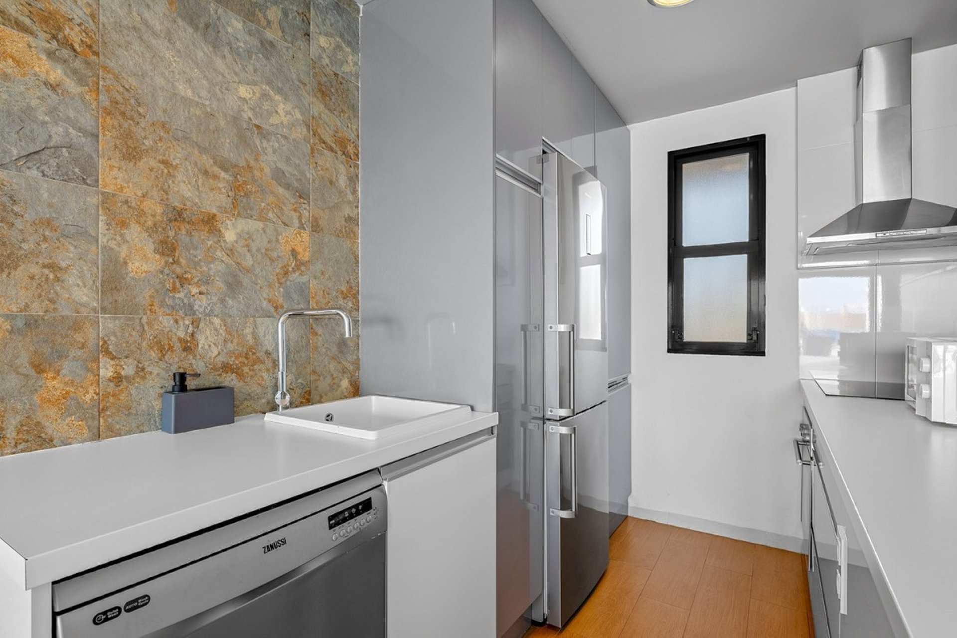 Resale - apartment - Orihuela - La Zenia