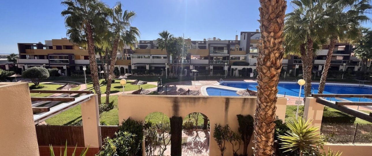 Resale - apartment - Orihuela - Orihuela Costa