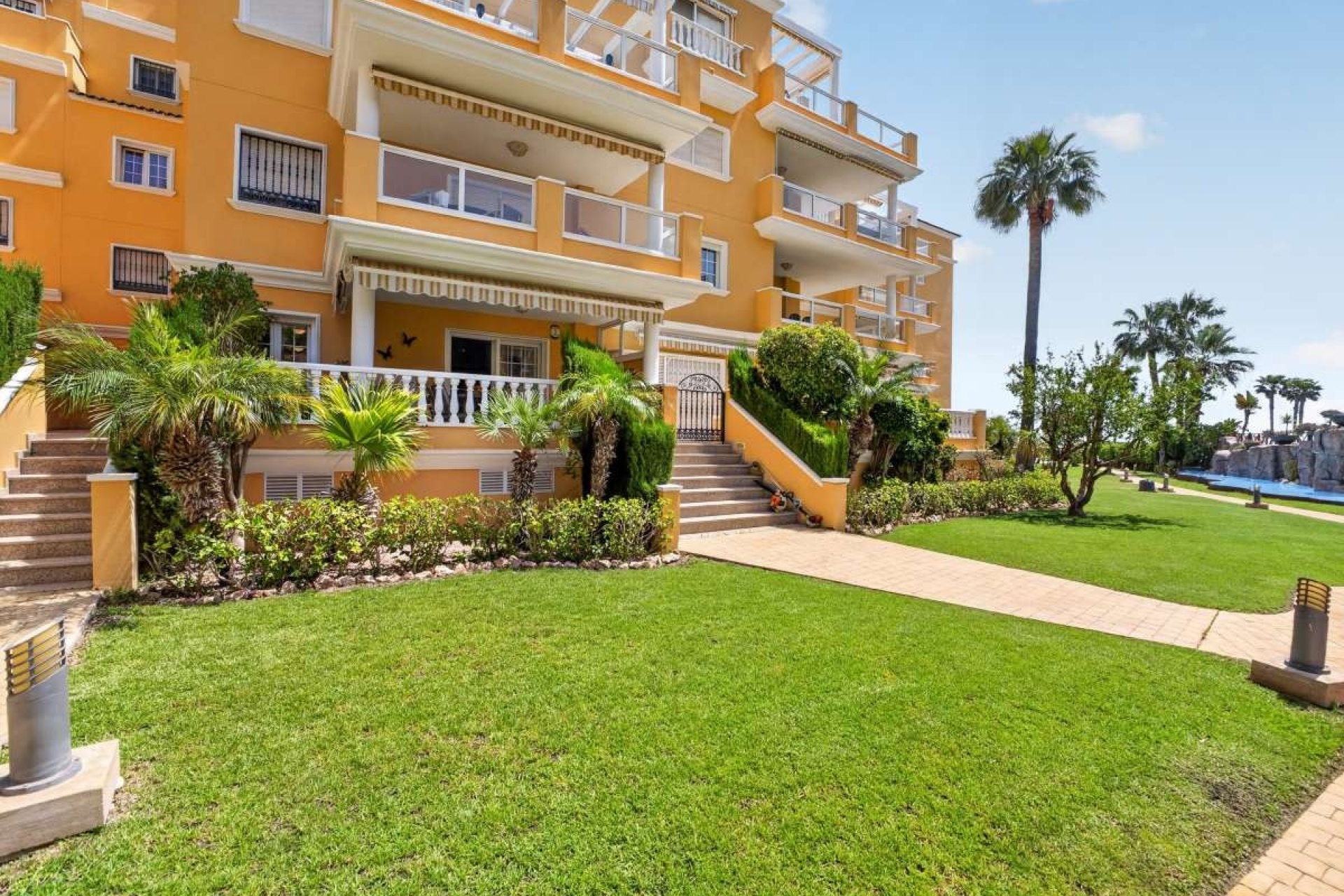 Resale - apartment - Orihuela - Orihuela Costa