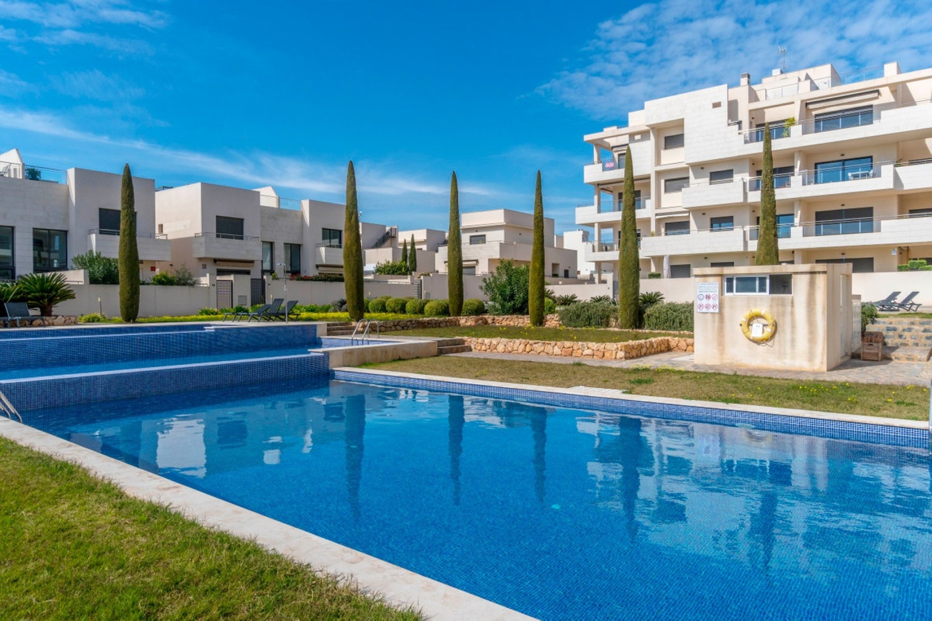 Resale - apartment - Orihuela - Orihuela Costa