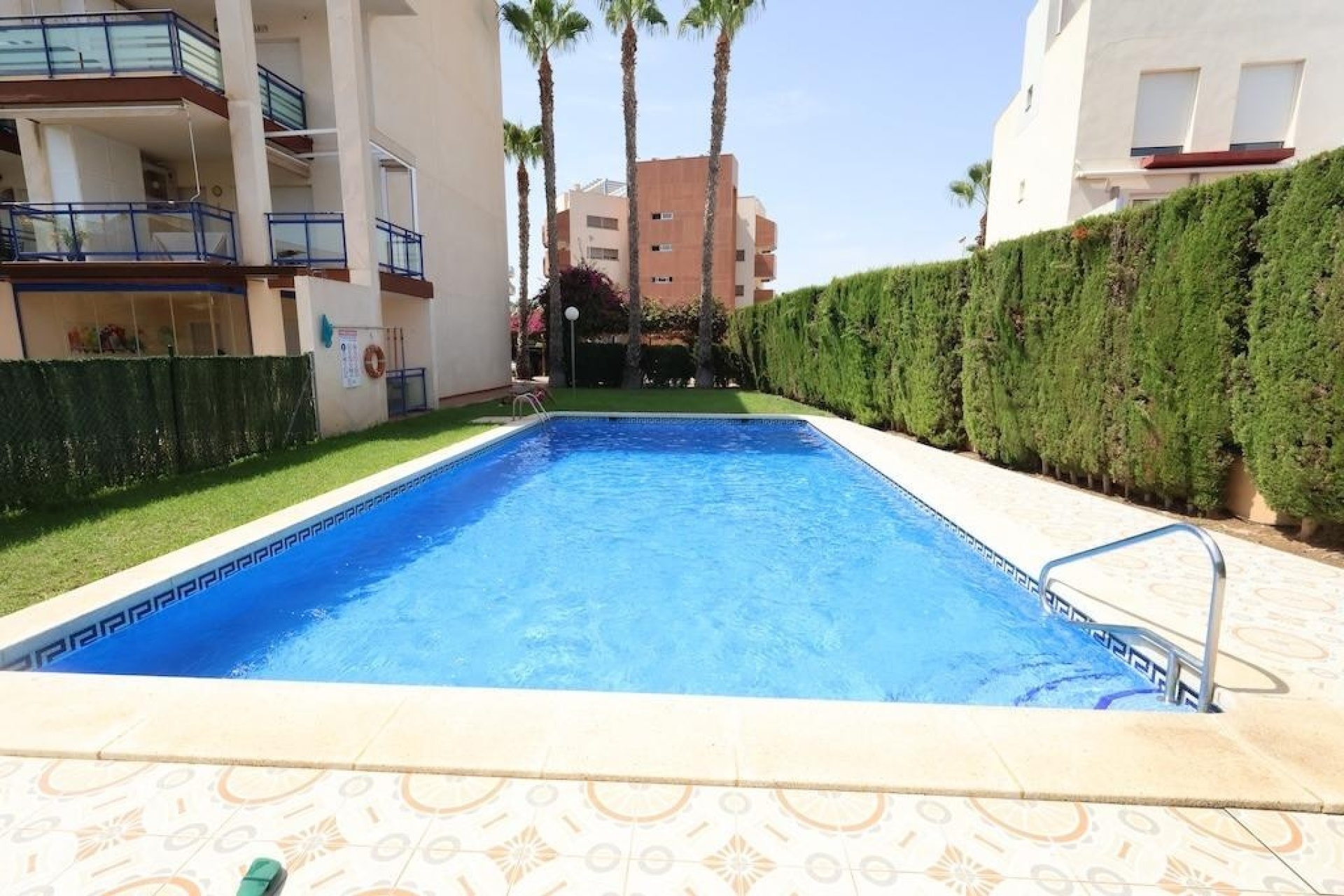 Resale - apartment - Orihuela - Orihuela Costa