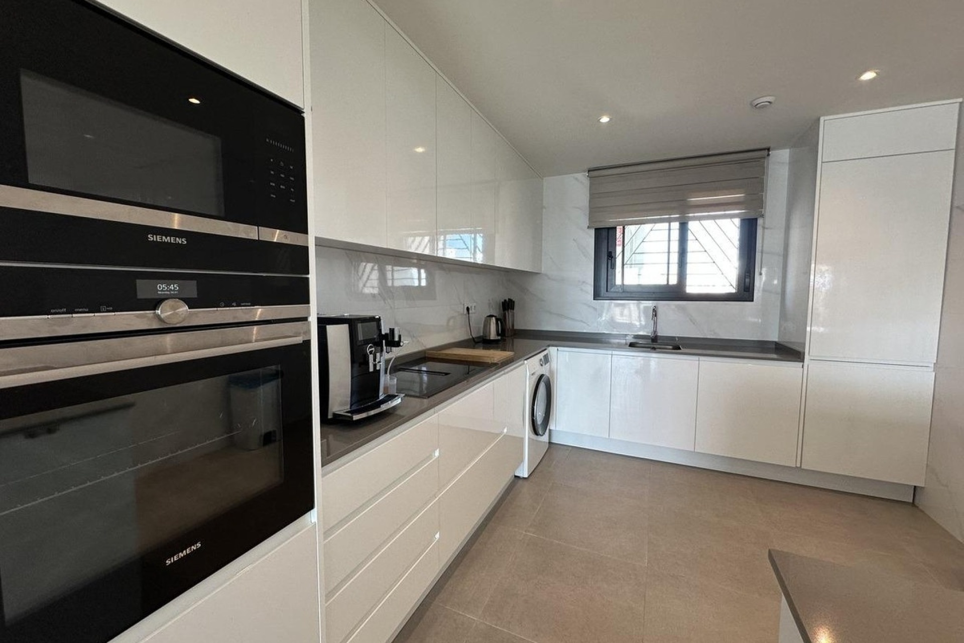 Resale - apartment - Orihuela - Orihuela Costa