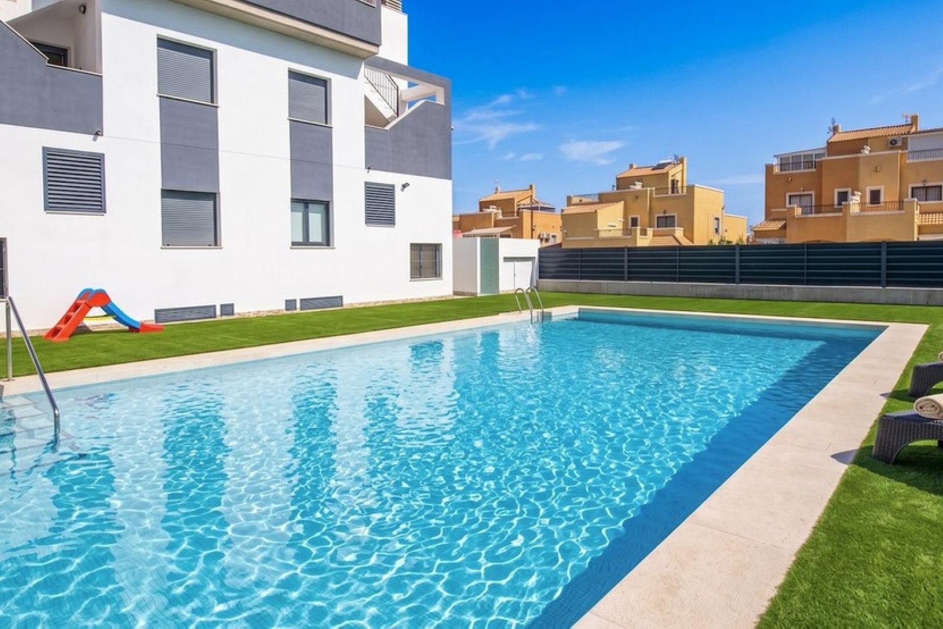 Resale - apartment - Orihuela - Orihuela Costa