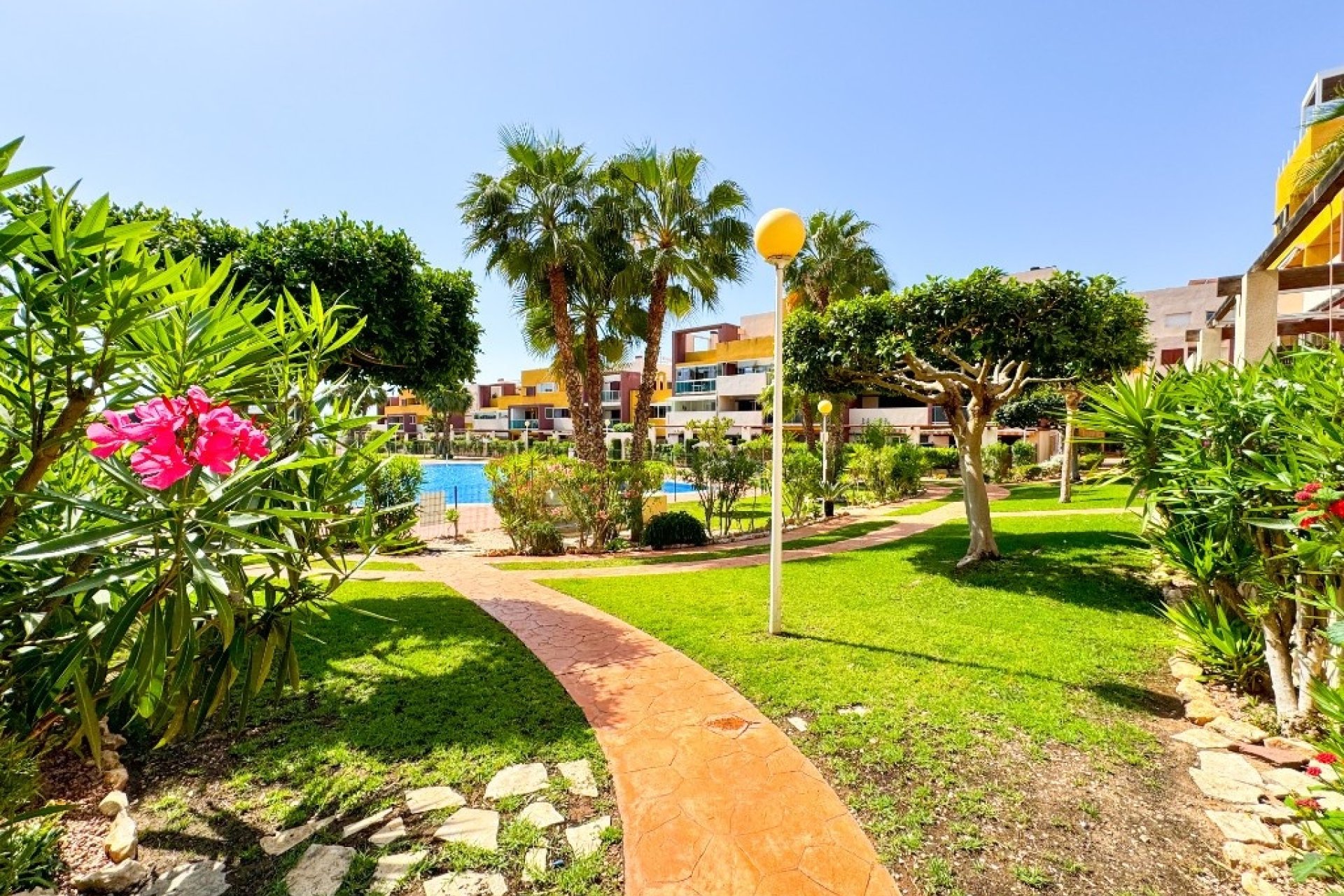 Resale - apartment - Orihuela - Playa Flamenca