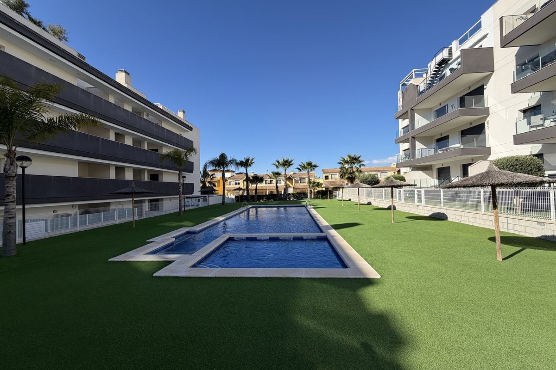 Resale - apartment - Orihuela - Villamartin