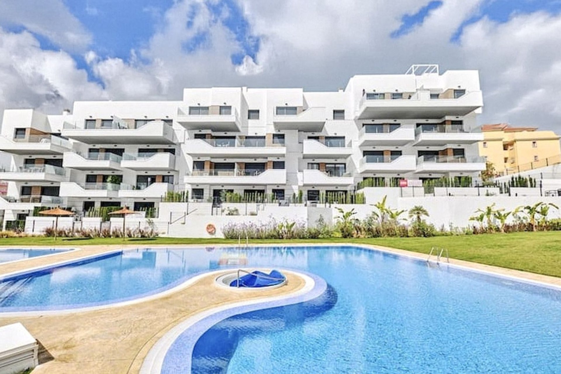 Resale - apartment - Orihuela - Villamartin