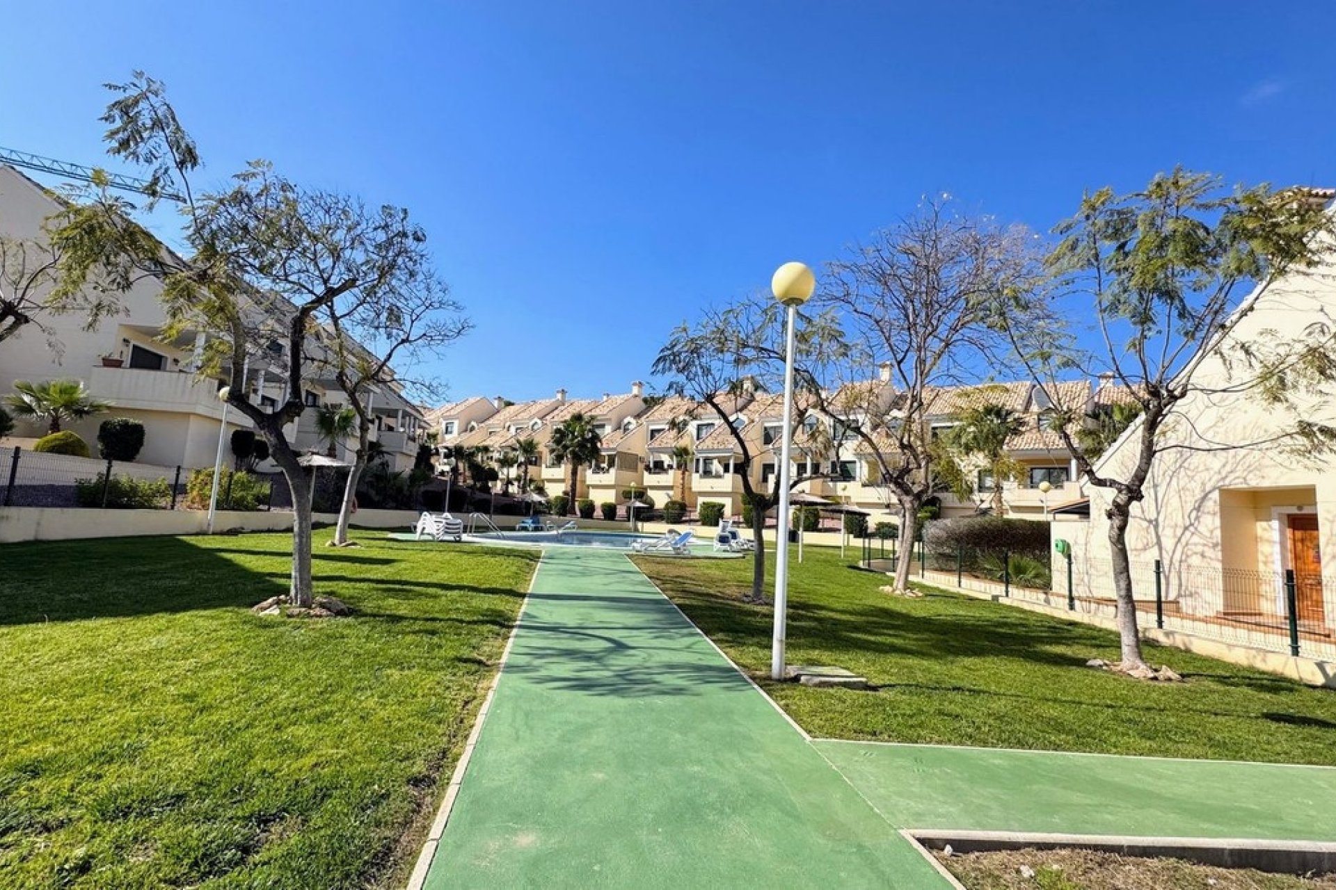 Resale - apartment - Orihuela - Villamartin