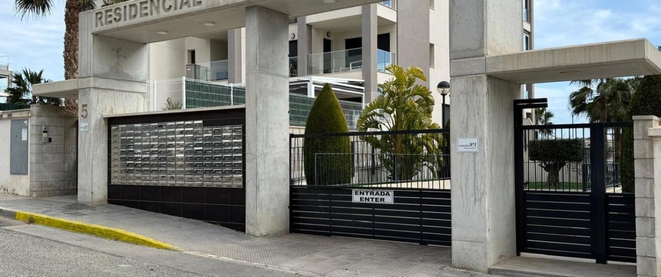 Resale - apartment - Orihuela - Villamartin