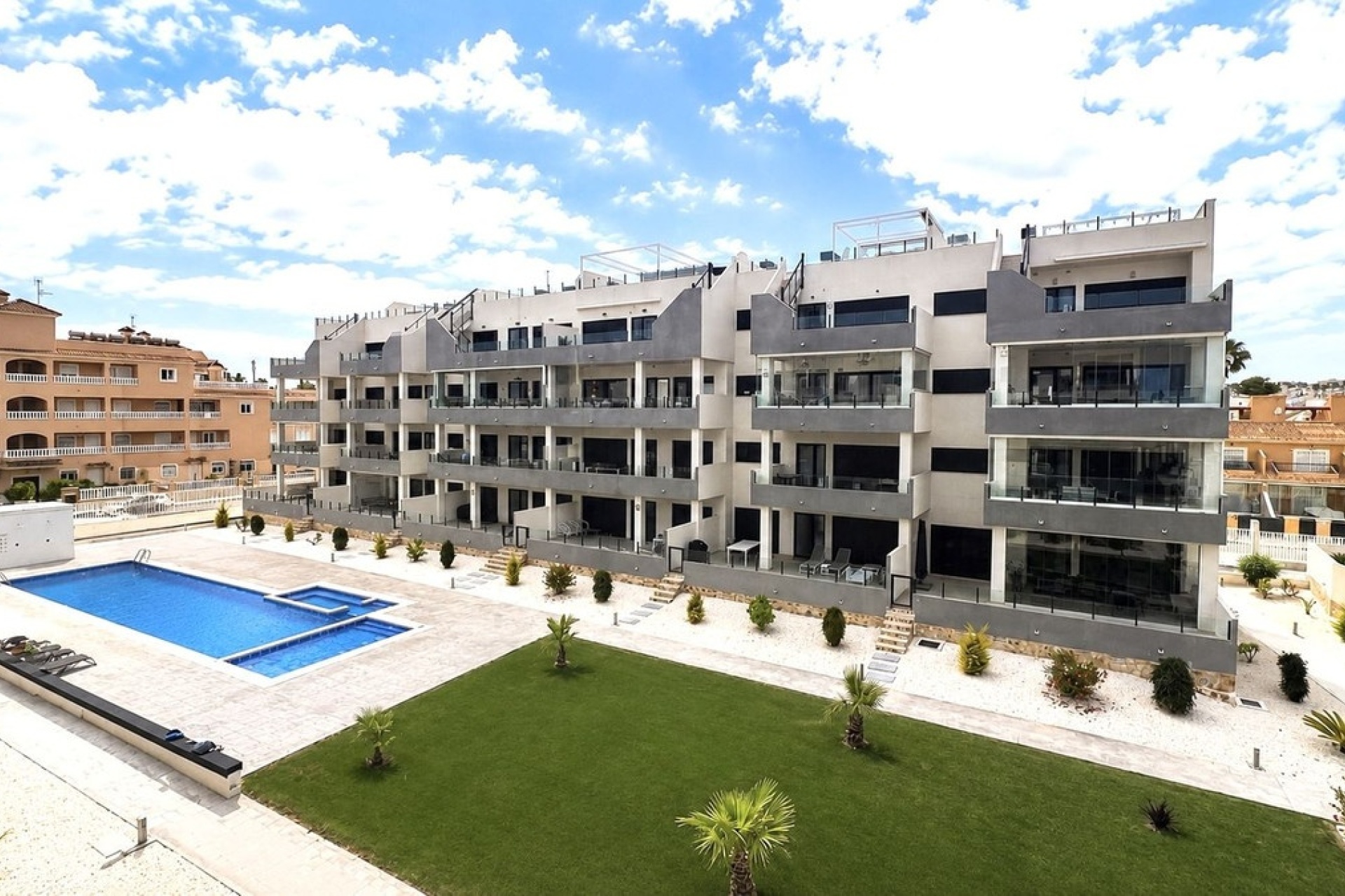 Resale - apartment - Orihuela - Villamartin