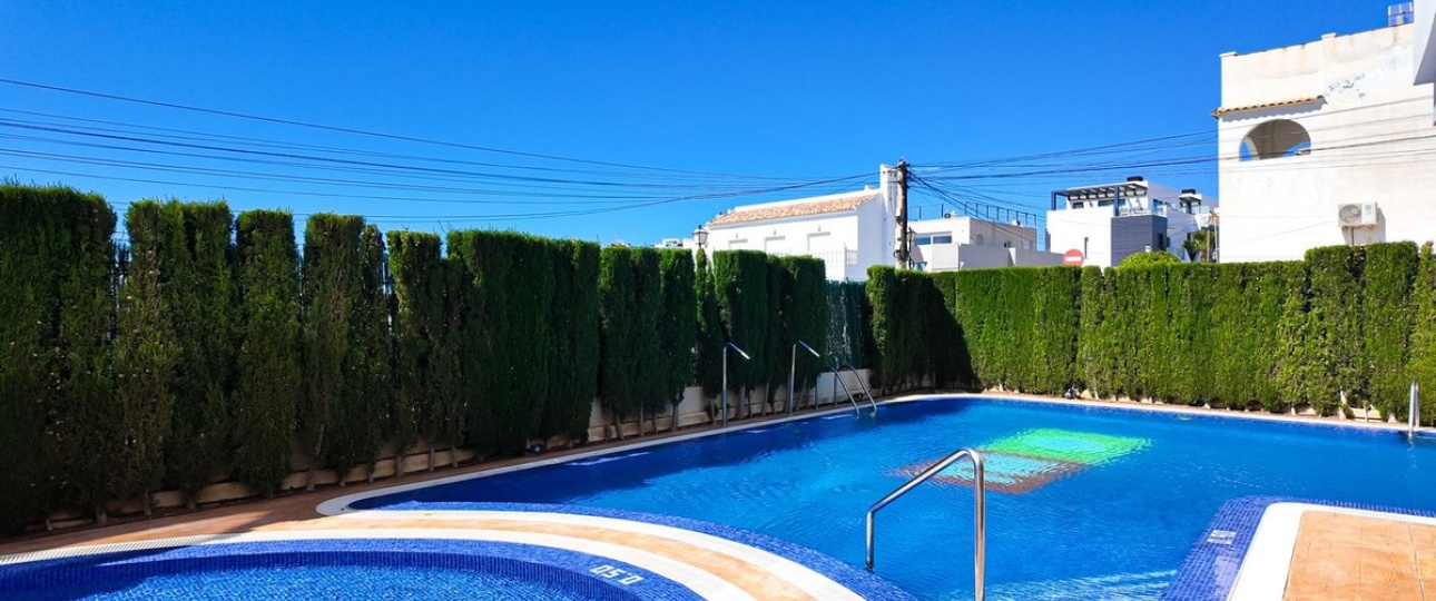 Resale - apartment - Orihuela - Villamartin