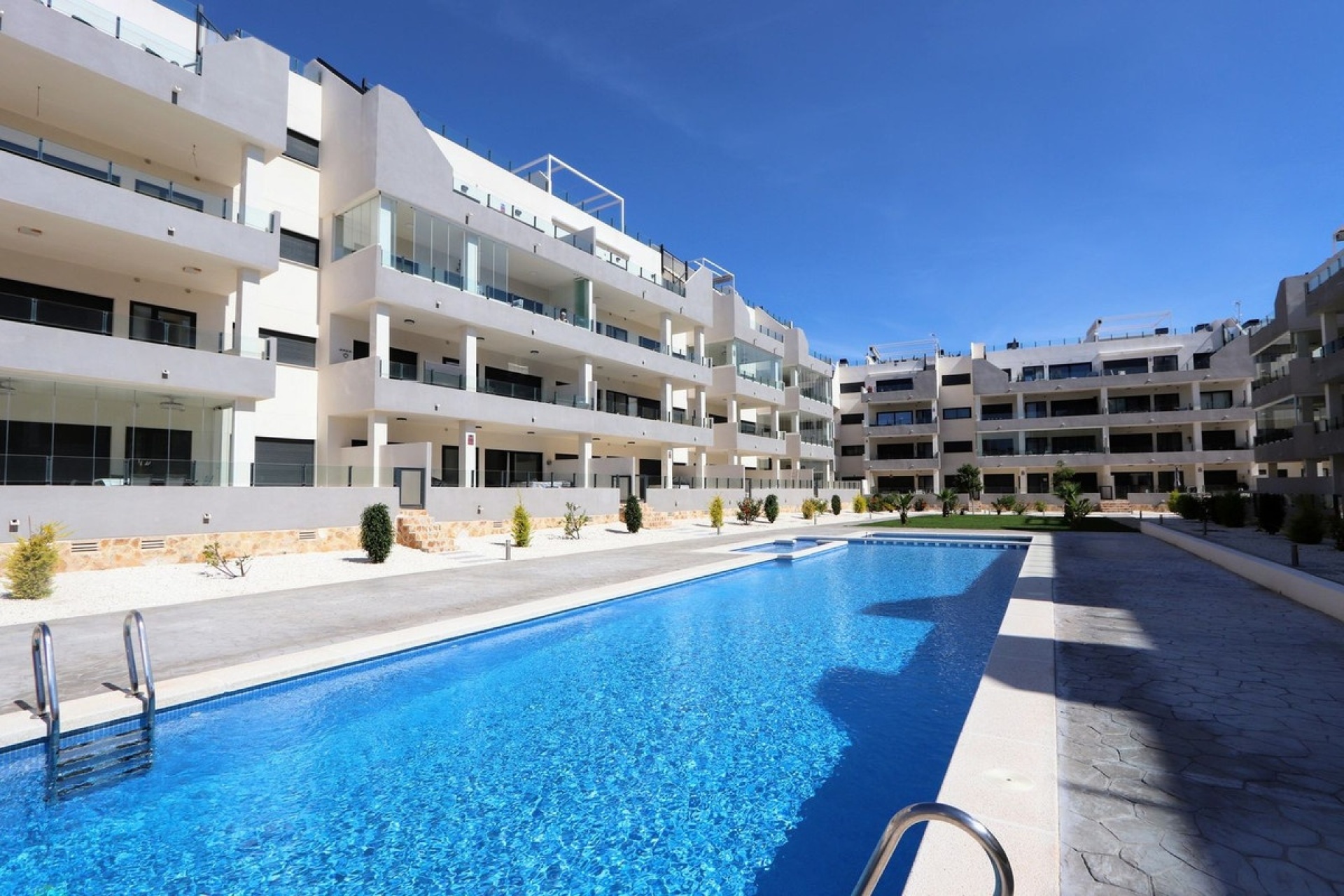 Resale - apartment - Orihuela - Villamartin