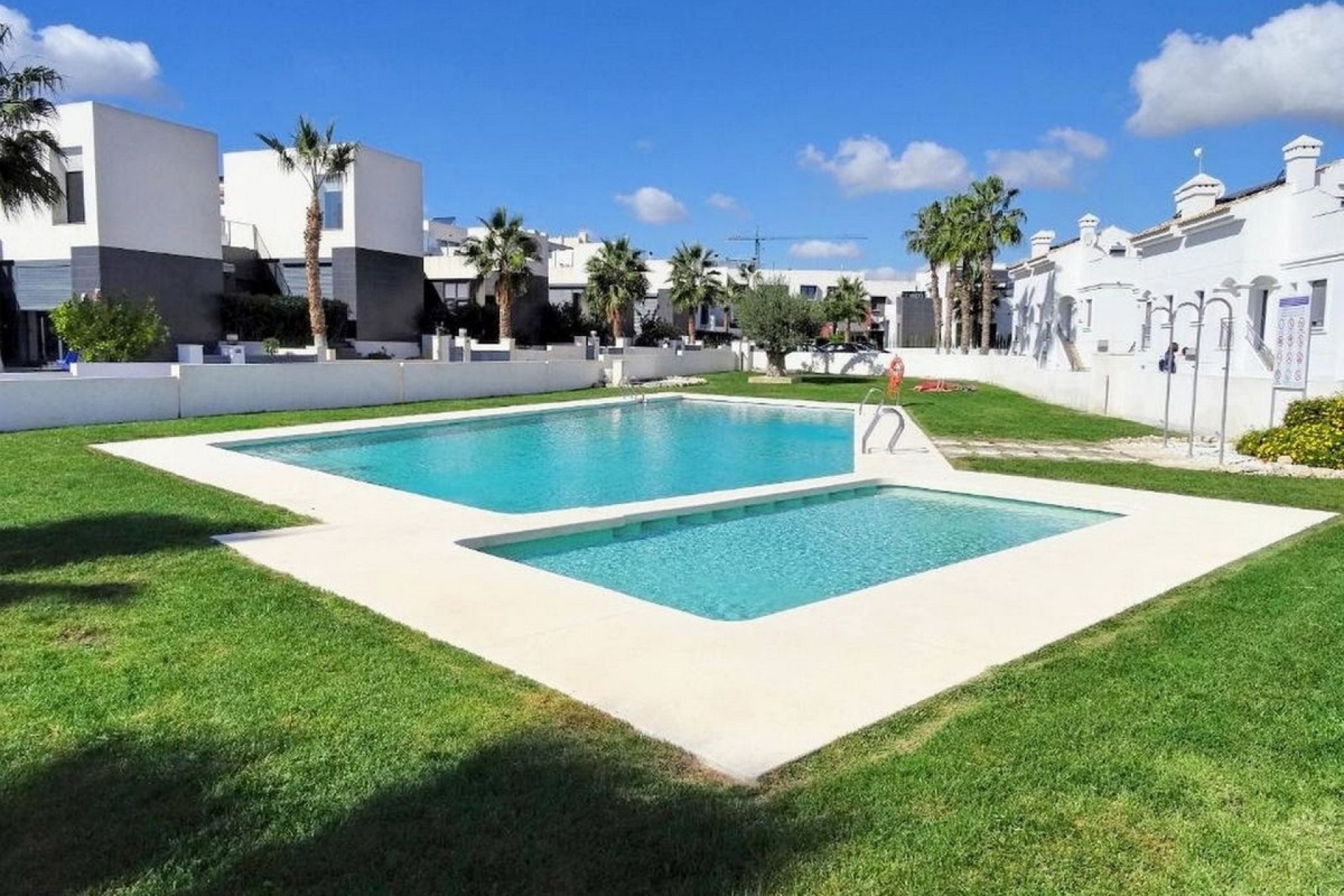 Resale - apartment - Orihuela - Villamartin