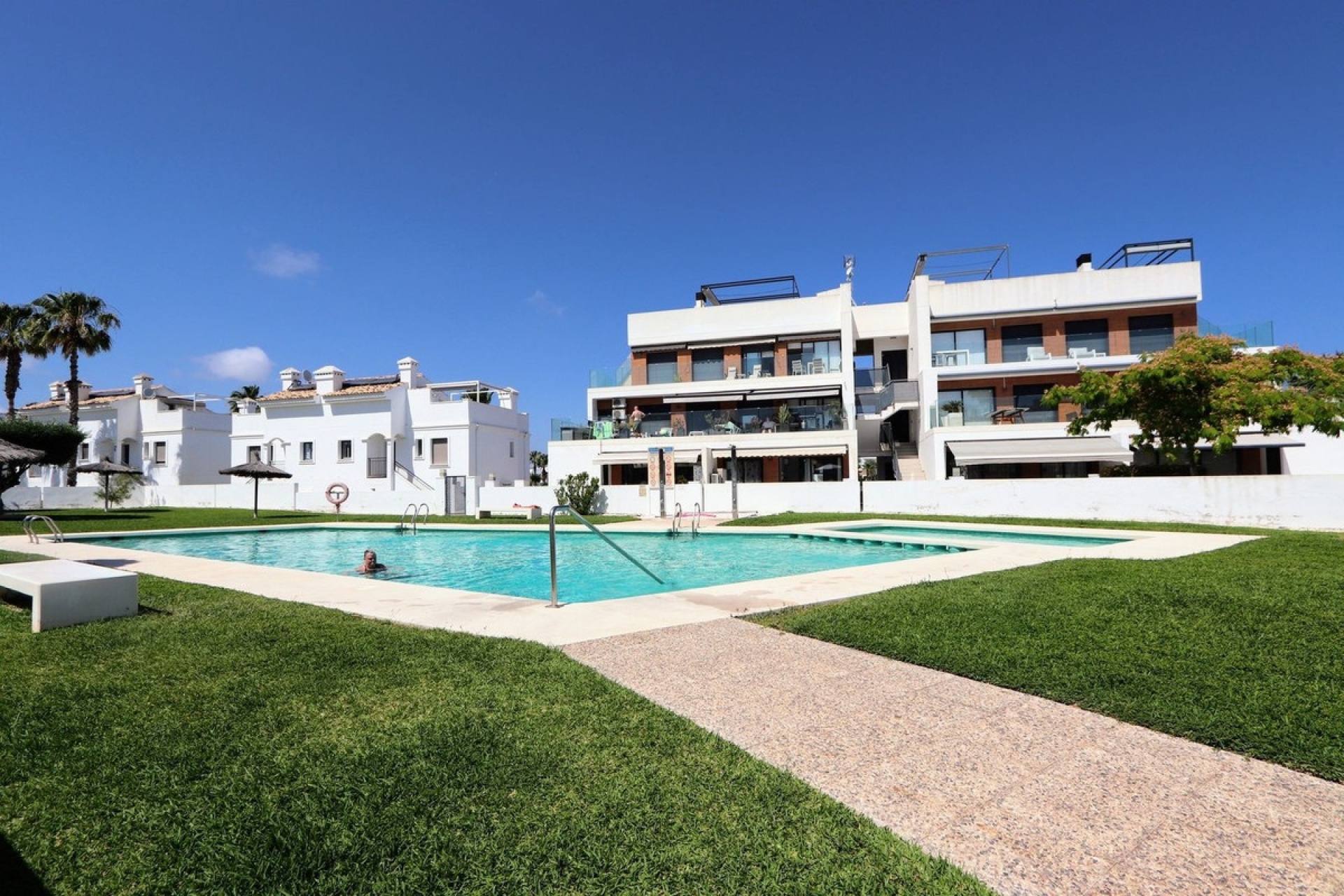 Resale - apartment - Orihuela - Villamartin