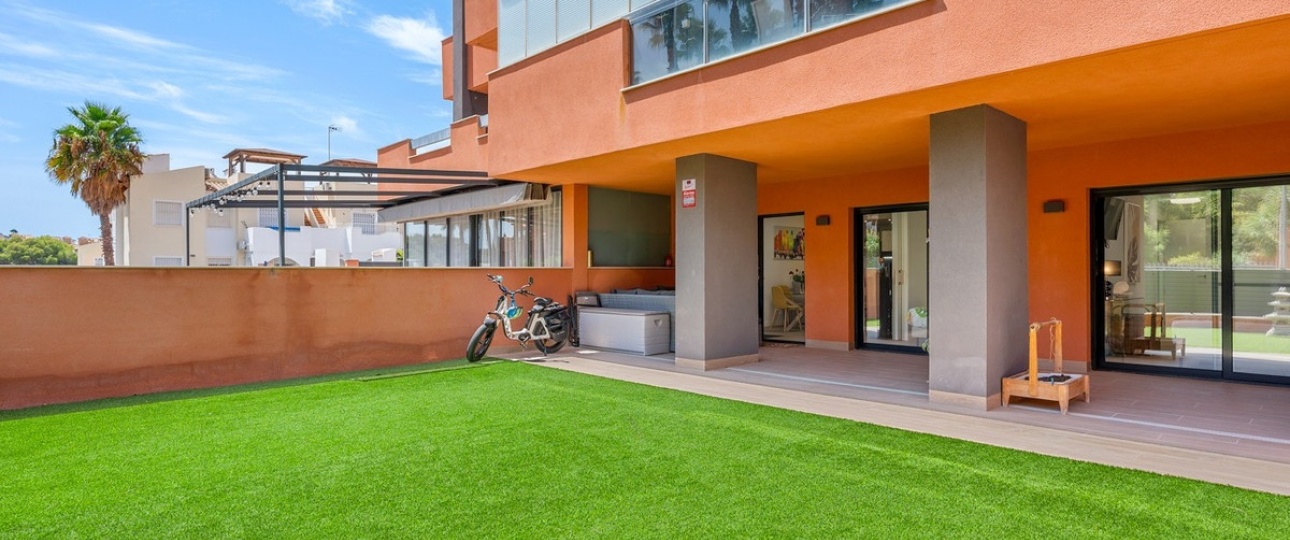 Resale - apartment - Orihuela - Villamartin