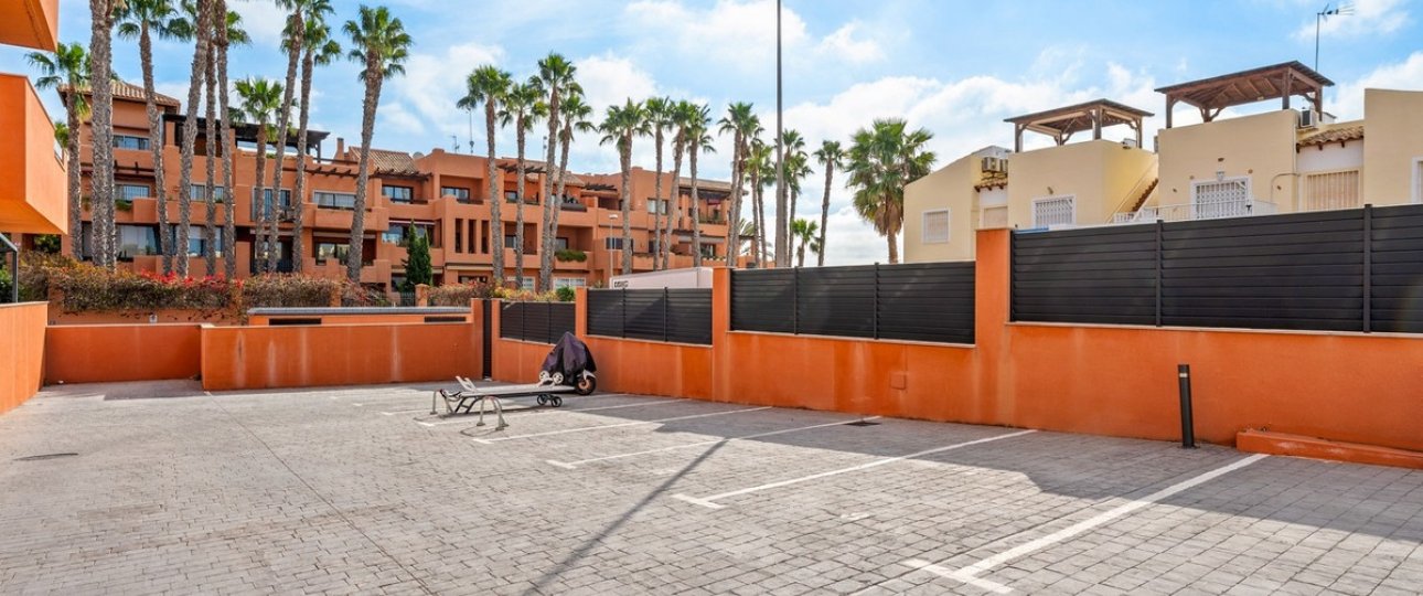 Resale - apartment - Orihuela - Villamartin