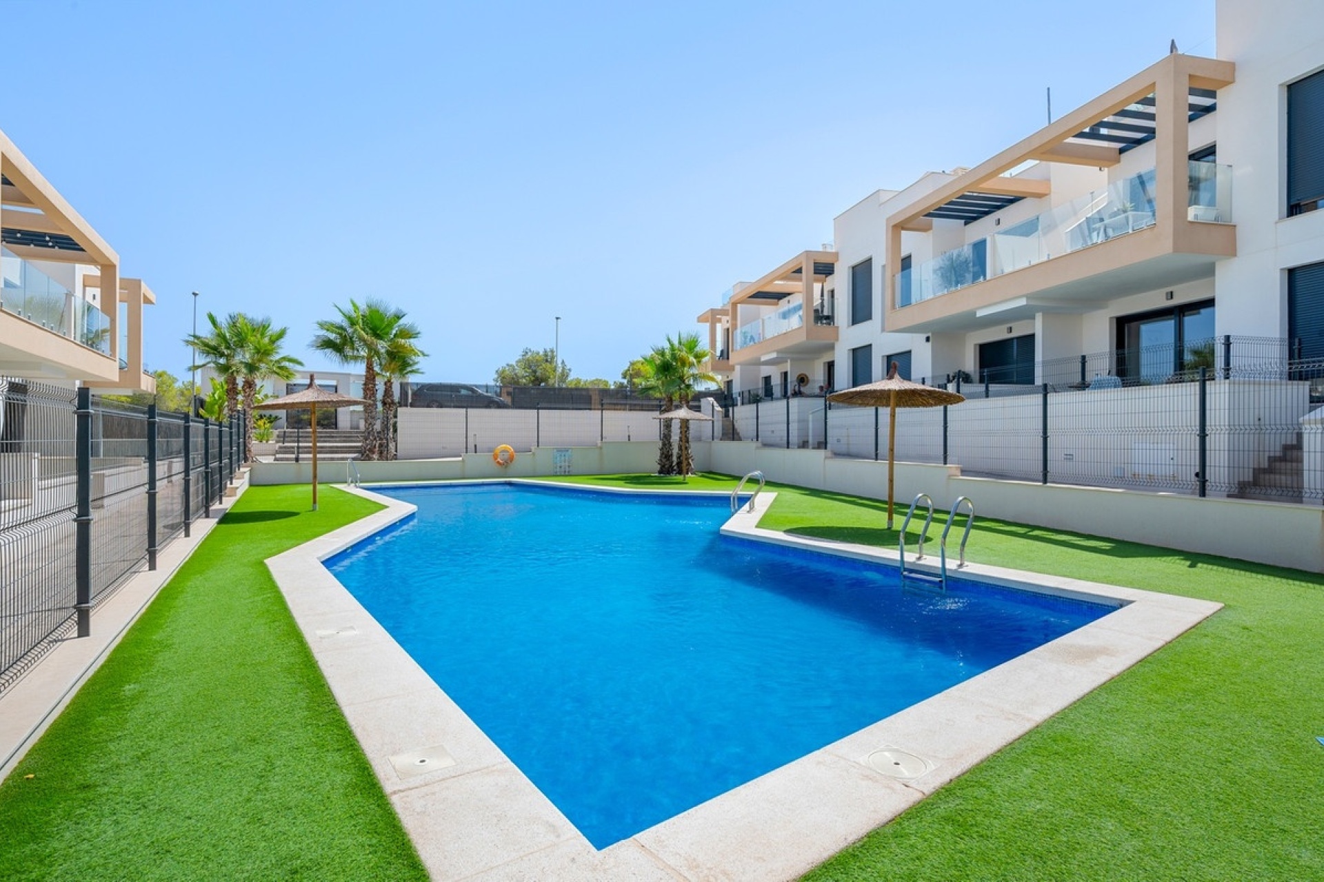 Resale - apartment - Orihuela - Villamartin