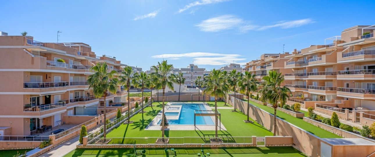 Resale - apartment - Orihuela - Villamartin