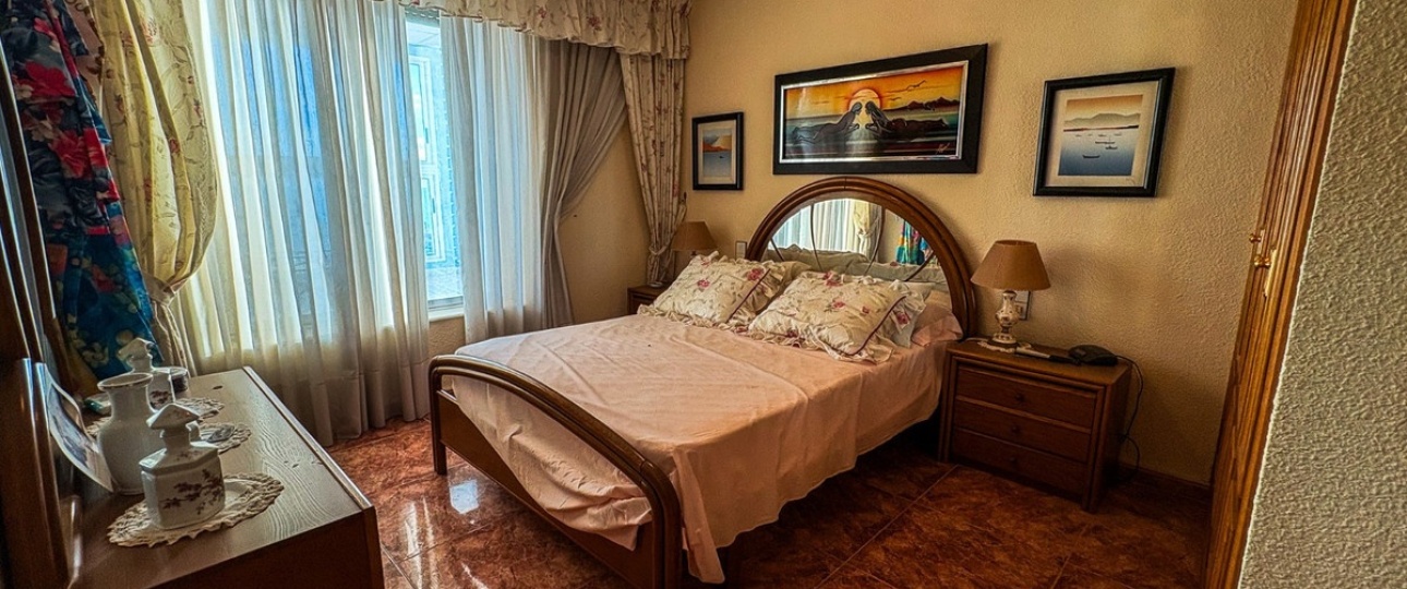 Resale - apartment - Santa Pola - Santa Pola Centro