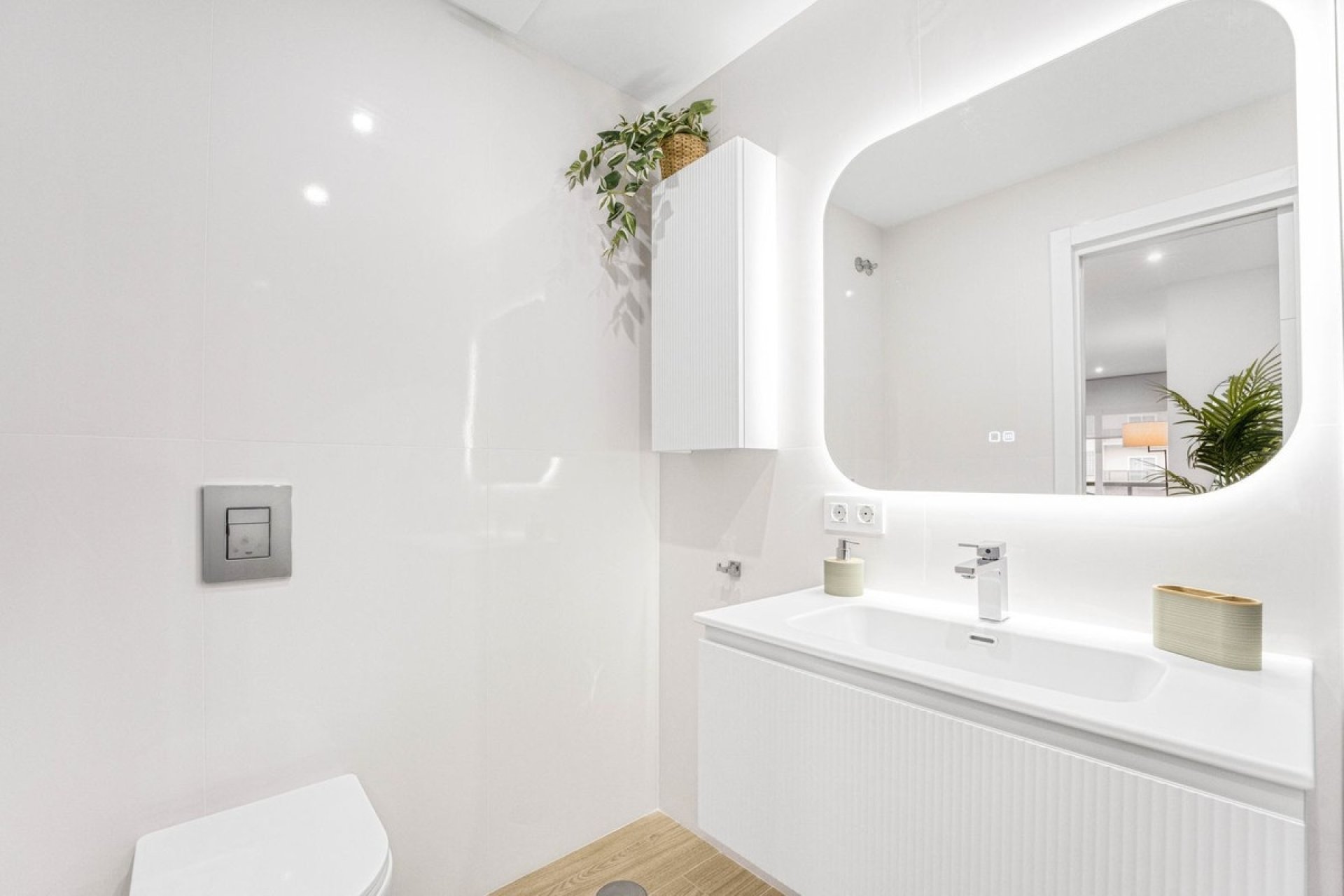 Resale - apartment - Torremolinos - La Carihuela