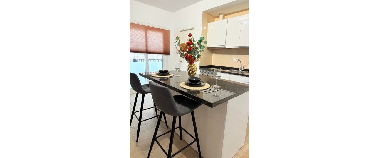 Resale - apartment - Torremolinos - La Carihuela