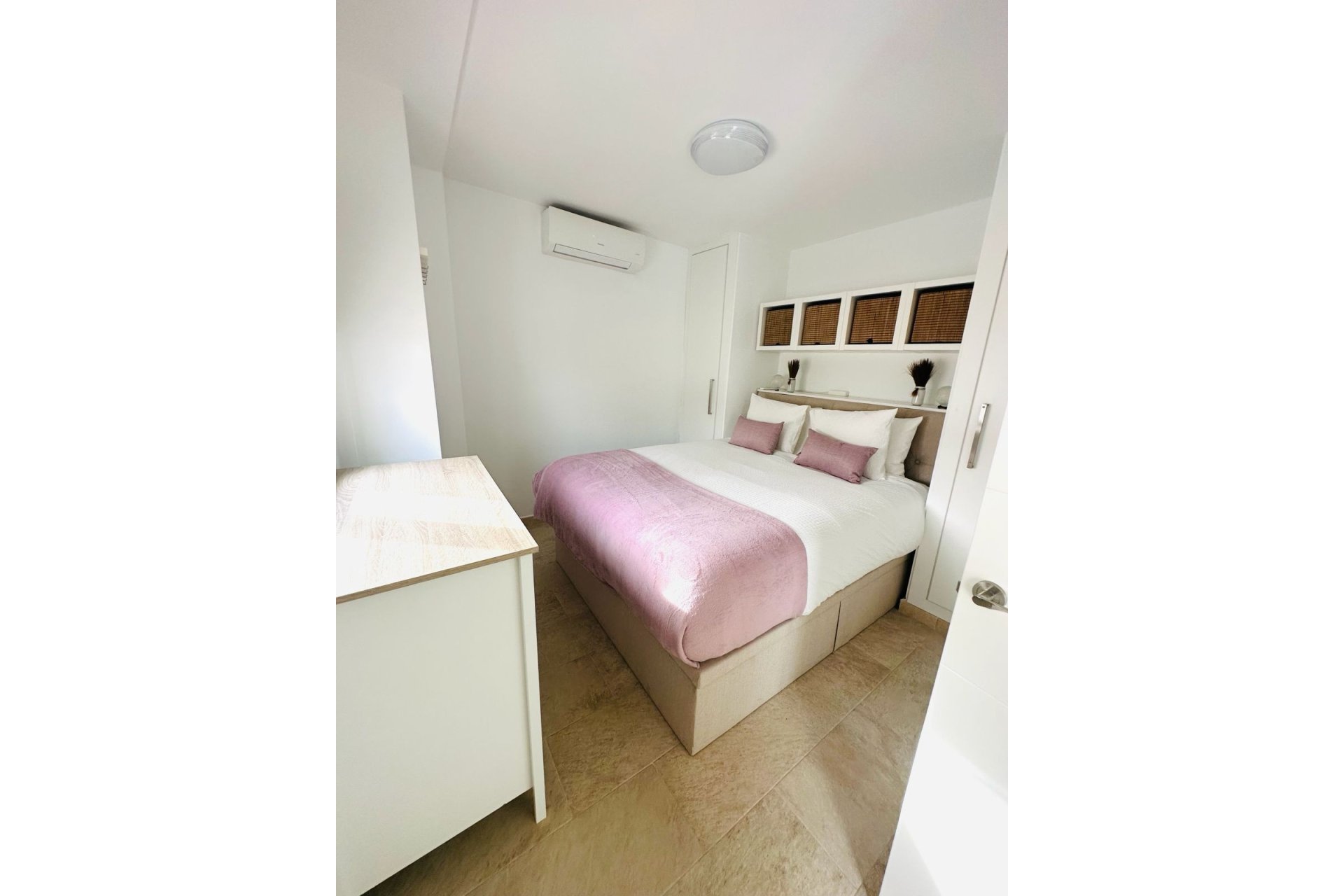 Resale - apartment - Torremolinos - La Carihuela