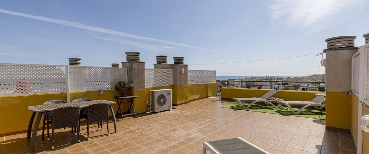 Resale - apartment - Torremolinos - La Carihuela