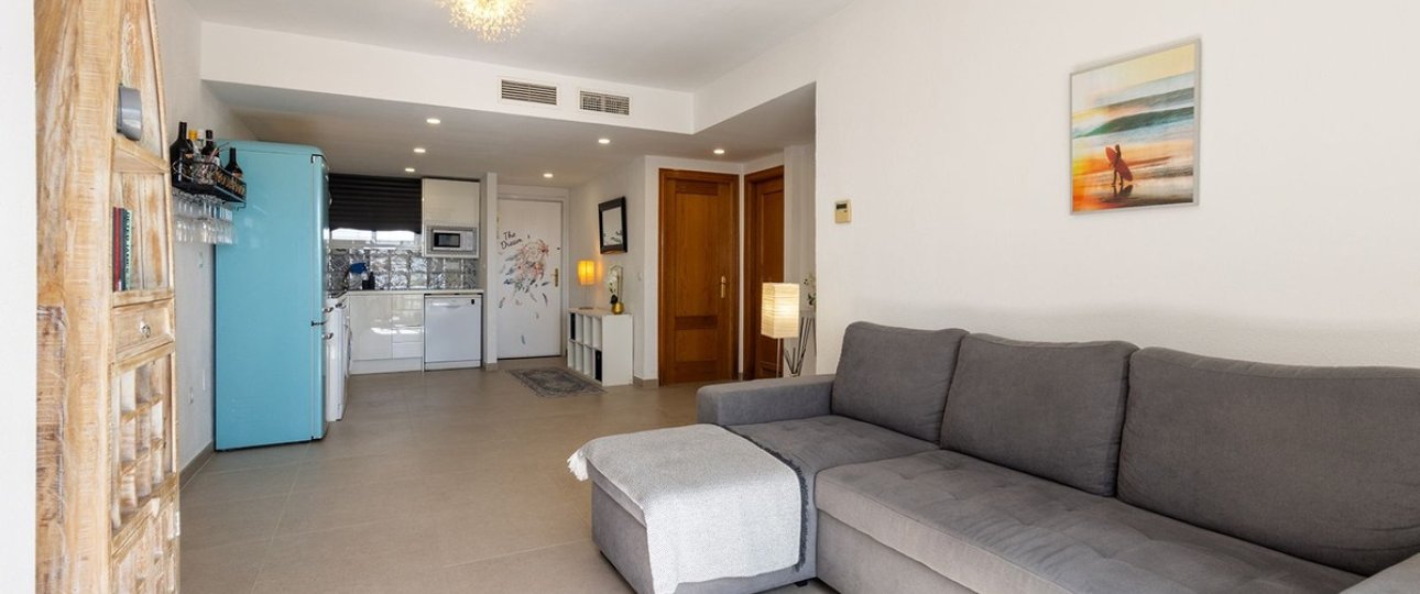 Resale - apartment - Torremolinos - La Carihuela